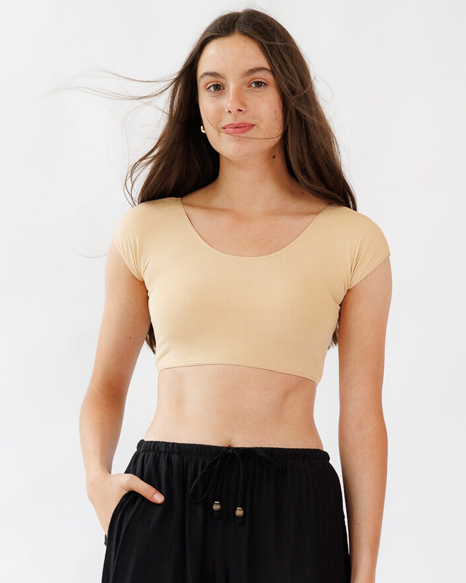 Demi Tee