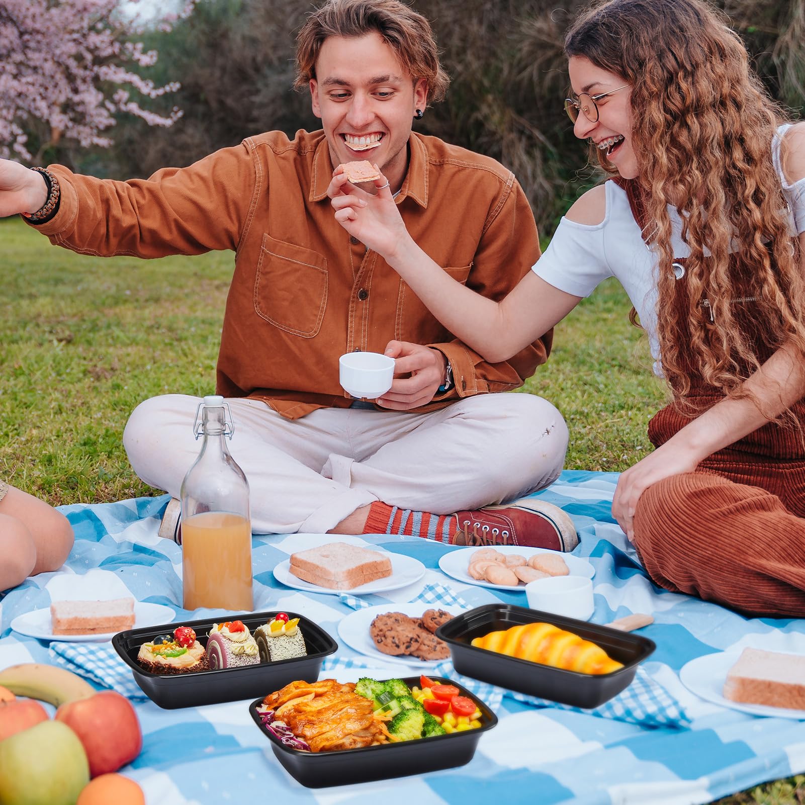 100-Piece (50-Pack) 24 OZ Meal Prep Containers Reusable with Lids, Sturdy Leakproof & Food Safe, Microwave, Freezer, Dishwasher Safe To Go Food Containers, Plastic Take Out Containers, Black