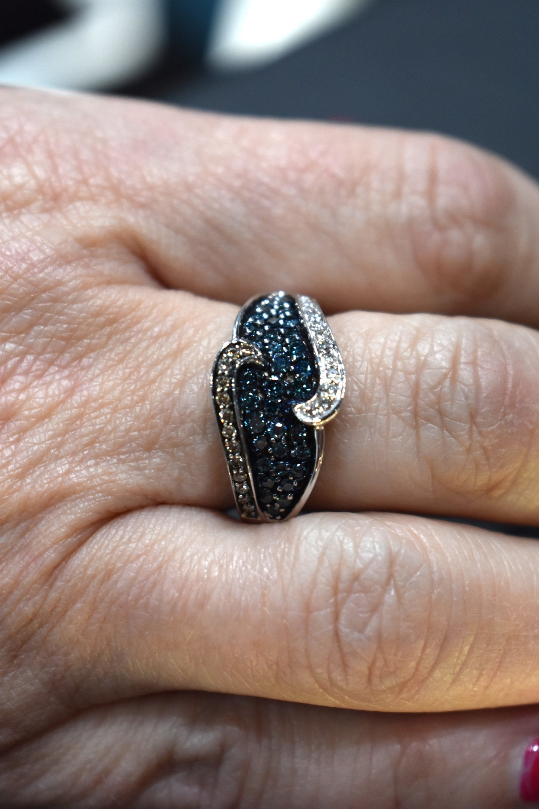 10kt White Gold Multi-Colored Diamond Ring