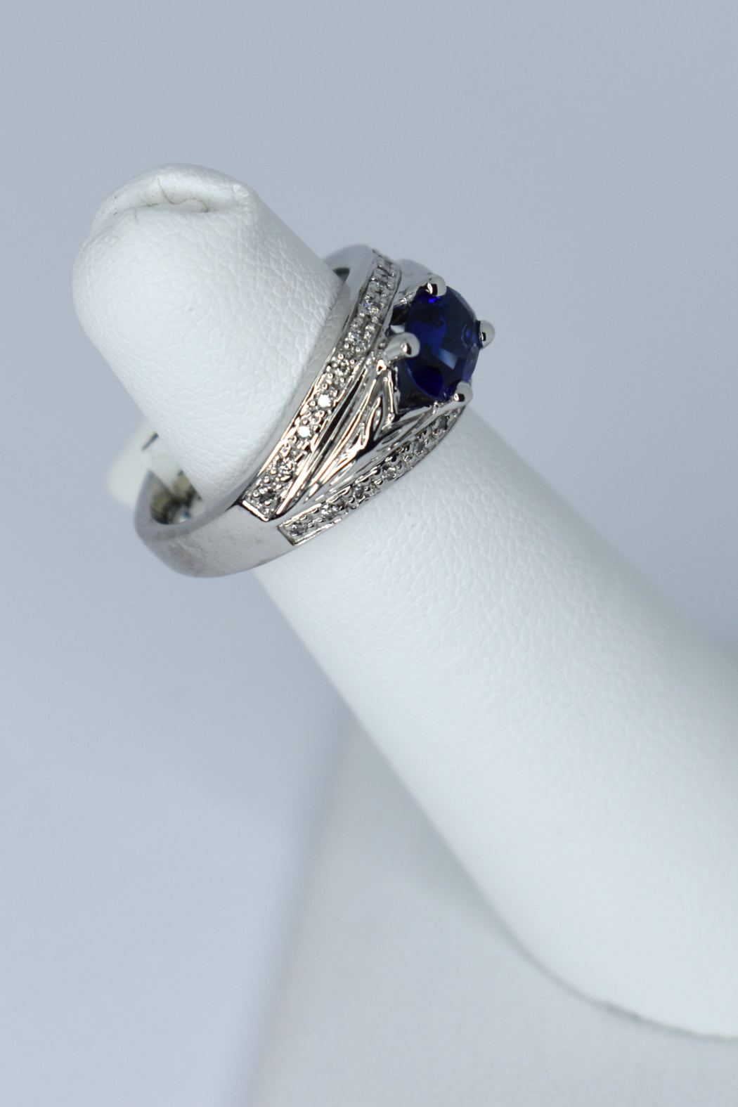 14kt White Gold Blue Sapphire & Diamond Ring