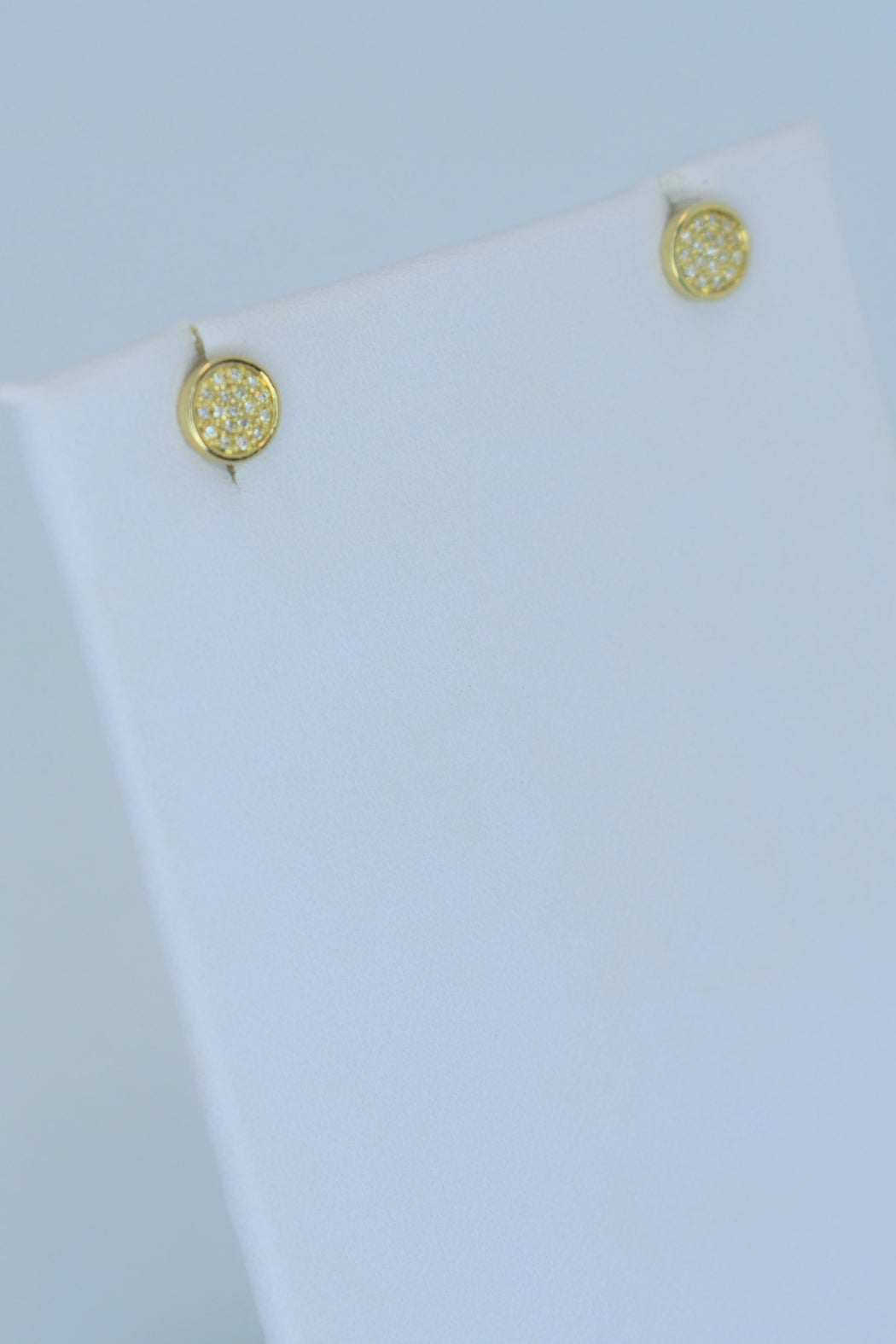 14kt Yellow Gold Diamond Stud Earrings