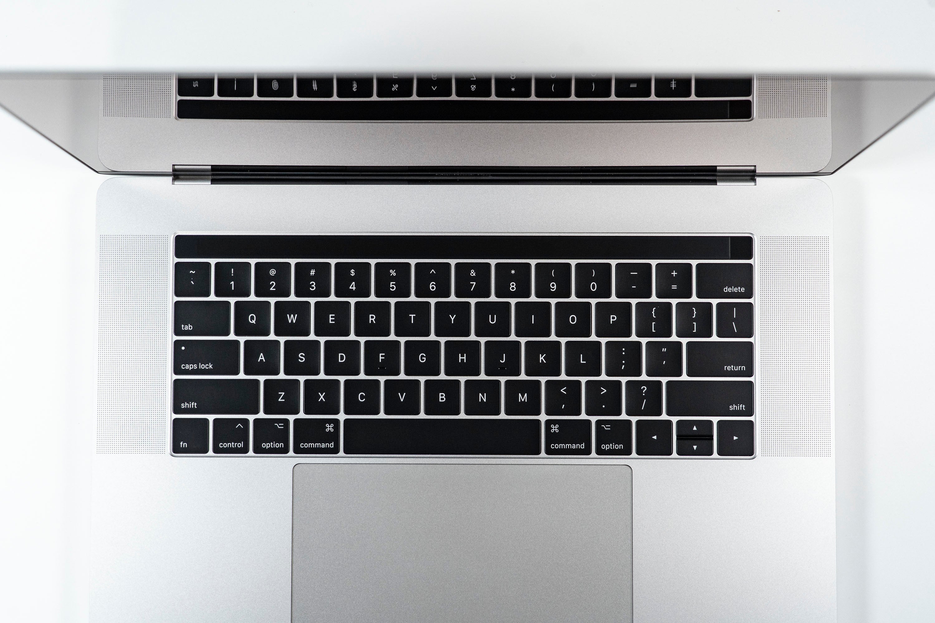 2016 Apple MacBook Pro 15-inch i7 2.9GHz 16GB RAM 512GB SSD | Radeon Pro 460