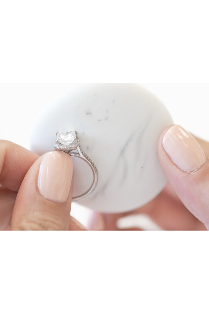 SHINERY ILLUMINATING POM-POM