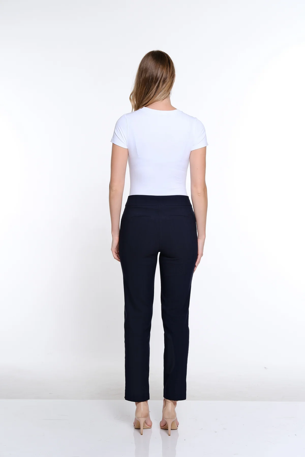 ***Petite***  pull on ankle pant w/real front & back pockets