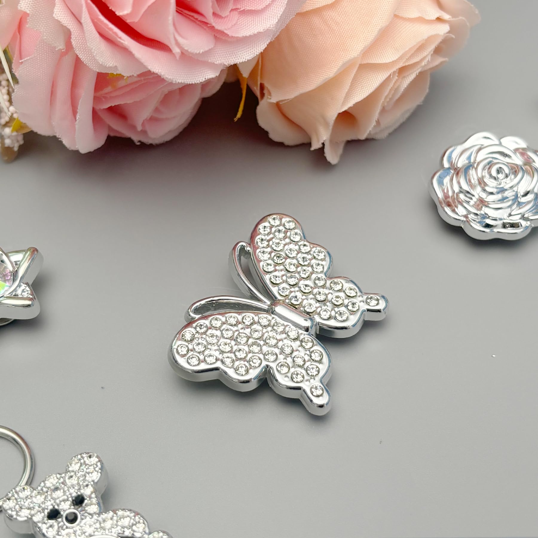 18Pcs Flower Shoe Chain Charms for Women, Bling Shoe Charms for Girls Clog Sandals, Girly Shoe Chains, DIY Shoe Decoration Accessories for Party Favor