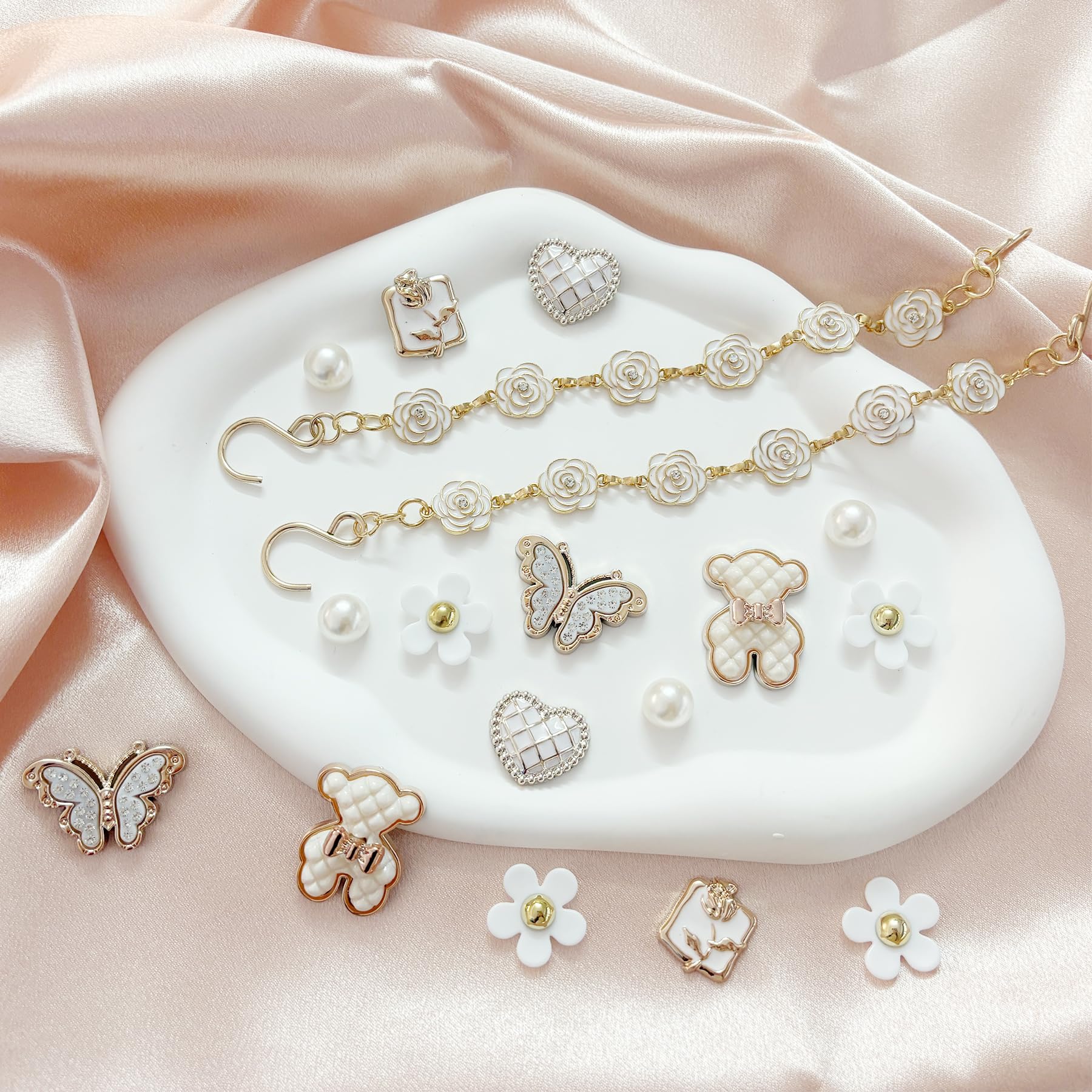 18Pcs Flower Shoe Chain Charms for Women, Bling Shoe Charms for Girls Clog Sandals, Girly Shoe Chains, DIY Shoe Decoration Accessories for Party Favor