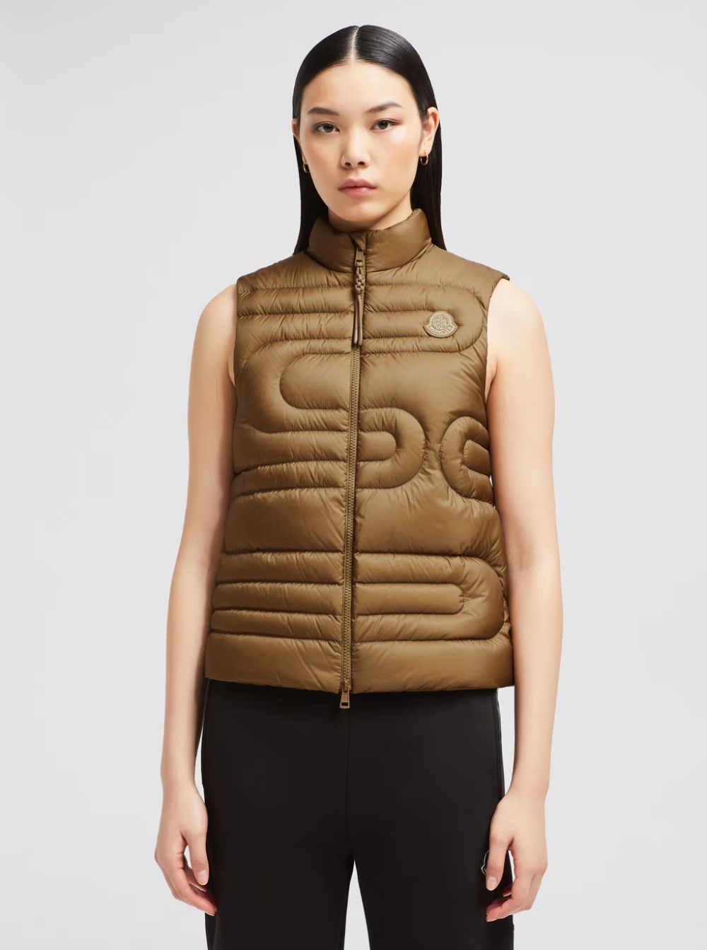Moncler Women 'Xihu' Black Sleeveless Down Jacket With Logo Patch On The Front In Tech Fabric Woman