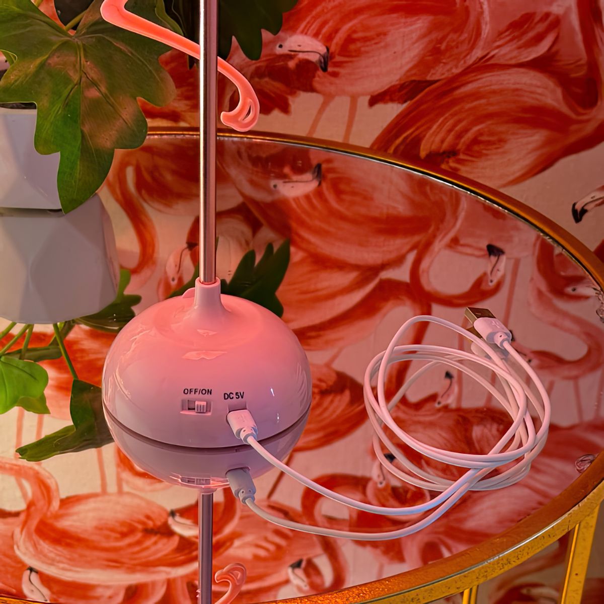 Flamingo Touch Desk Lamp