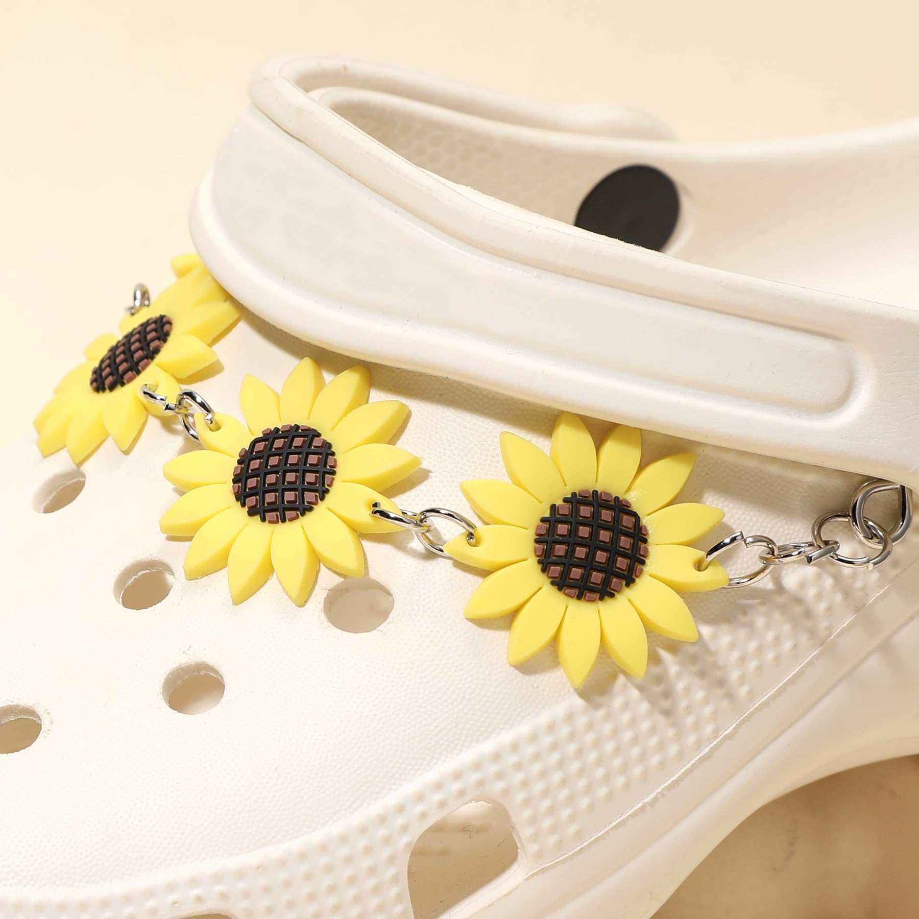 2Pcs Sunflower PVC Shoe Chains for Women, Shoe Charms for Clog Sandals, DIY Rubber Shoe Decoration Charms for Girls, Party Favor