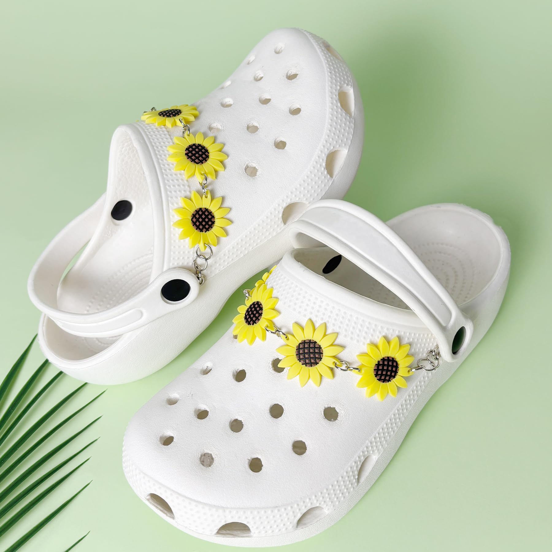 2Pcs Sunflower PVC Shoe Chains for Women, Shoe Charms for Clog Sandals, DIY Rubber Shoe Decoration Charms for Girls, Party Favor