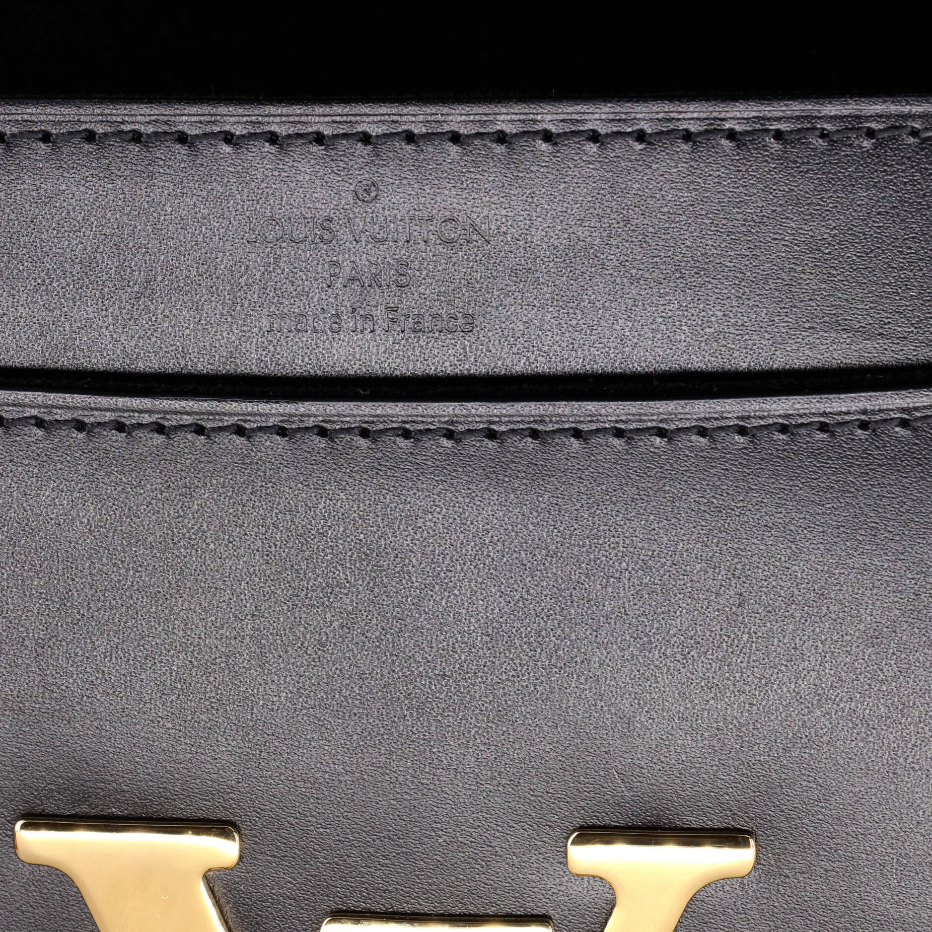 Louis Vuitton Chain Louise Clutch Leather GM