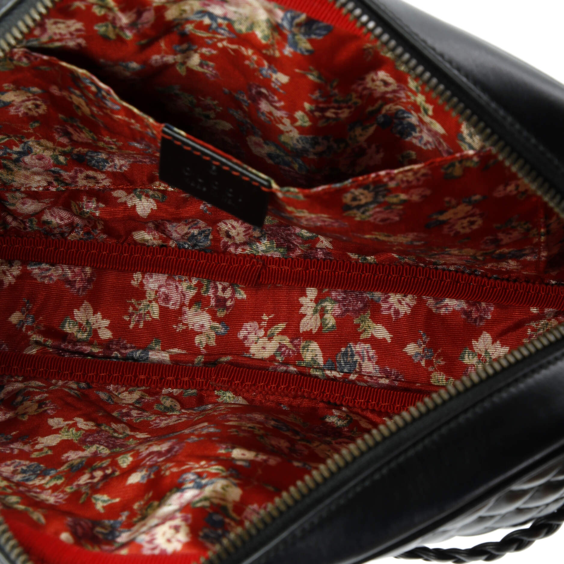 Gucci Trapuntata Camera Bag Quilted Leather Small