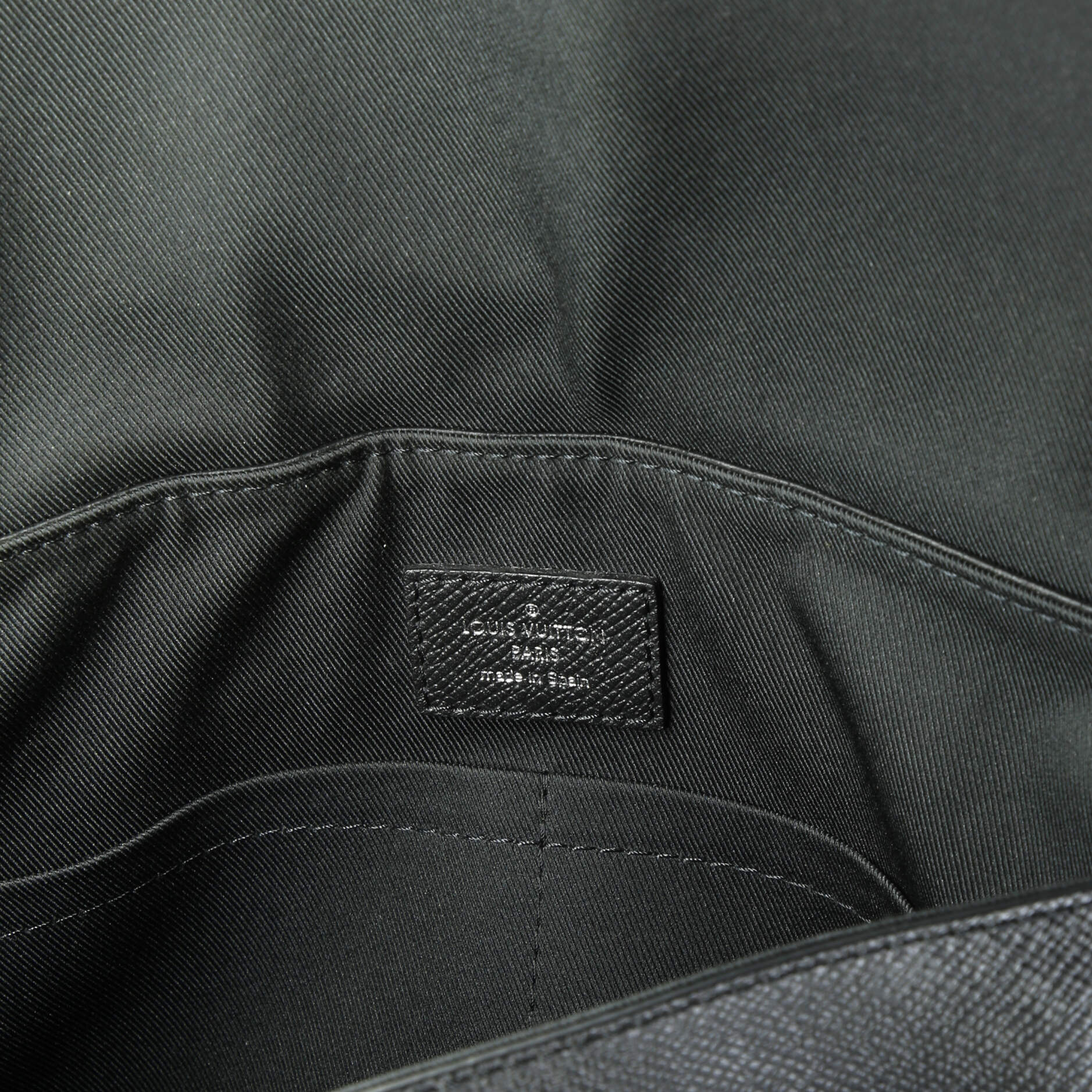 Louis Vuitton Outdoor Flap Messenger Monogram Taigarama