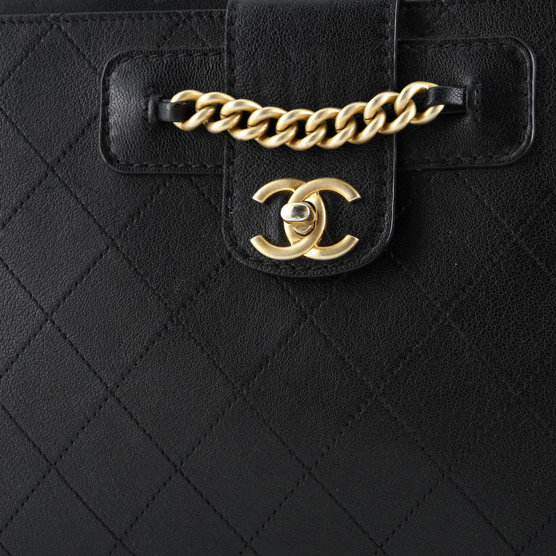 Chanel CC Front Chain Pocket Tote Stitched Leather Medium