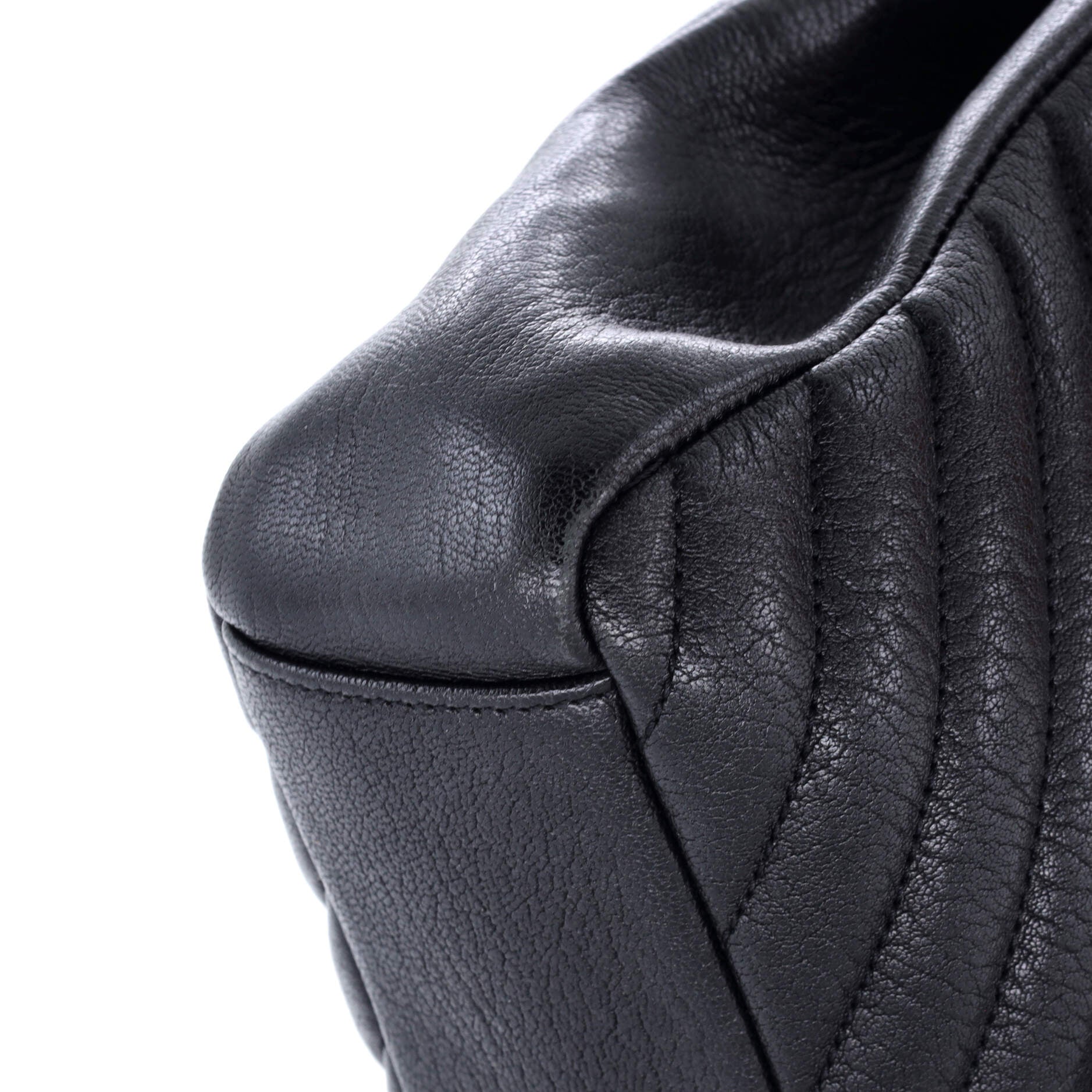 Saint Laurent Classic Monogram College Bag Matelasse Chevron Leather Medium