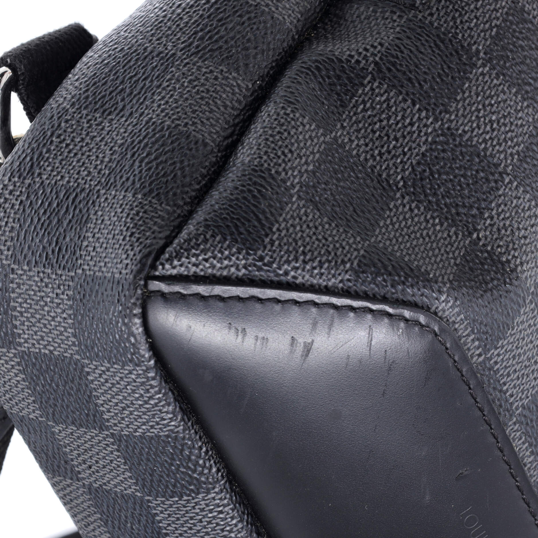 Louis Vuitton Avenue Sling Bag Damier Graphite