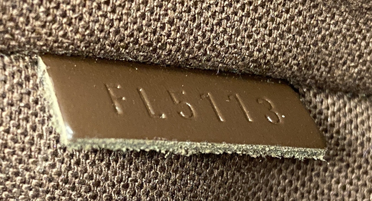 Louis Vuitton District Messenger Bag Damier PM