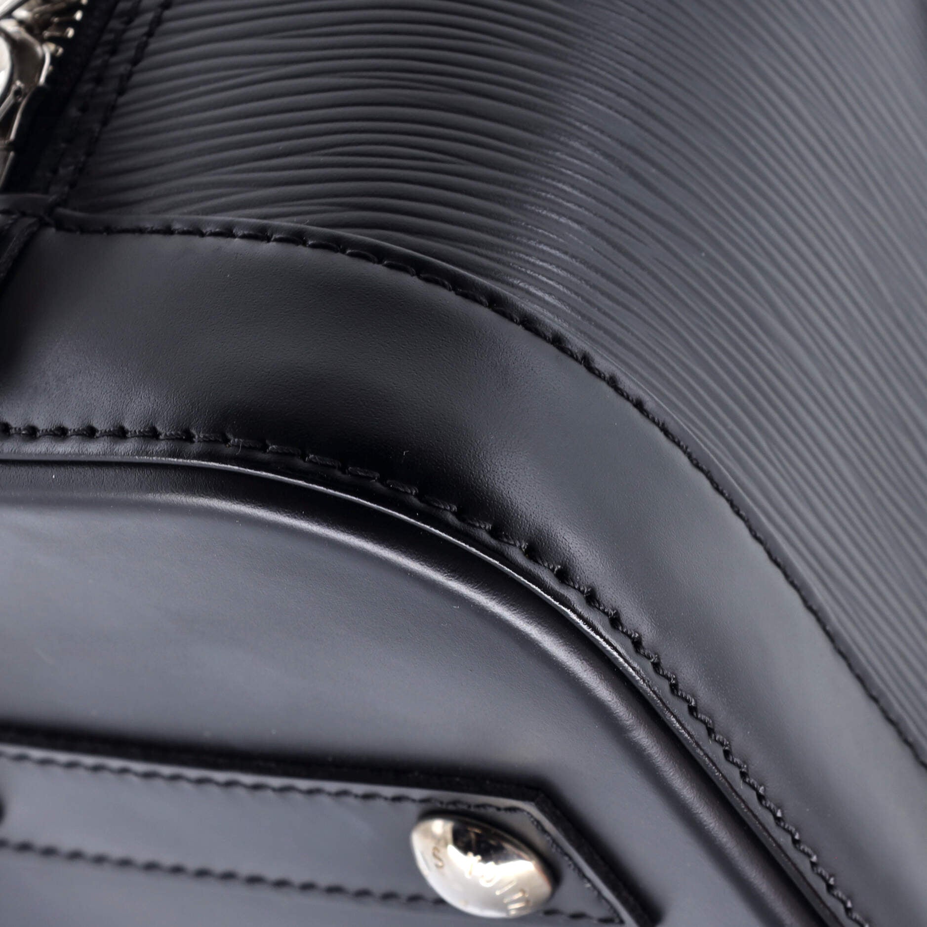 Louis Vuitton Alma Handbag Epi Leather PM