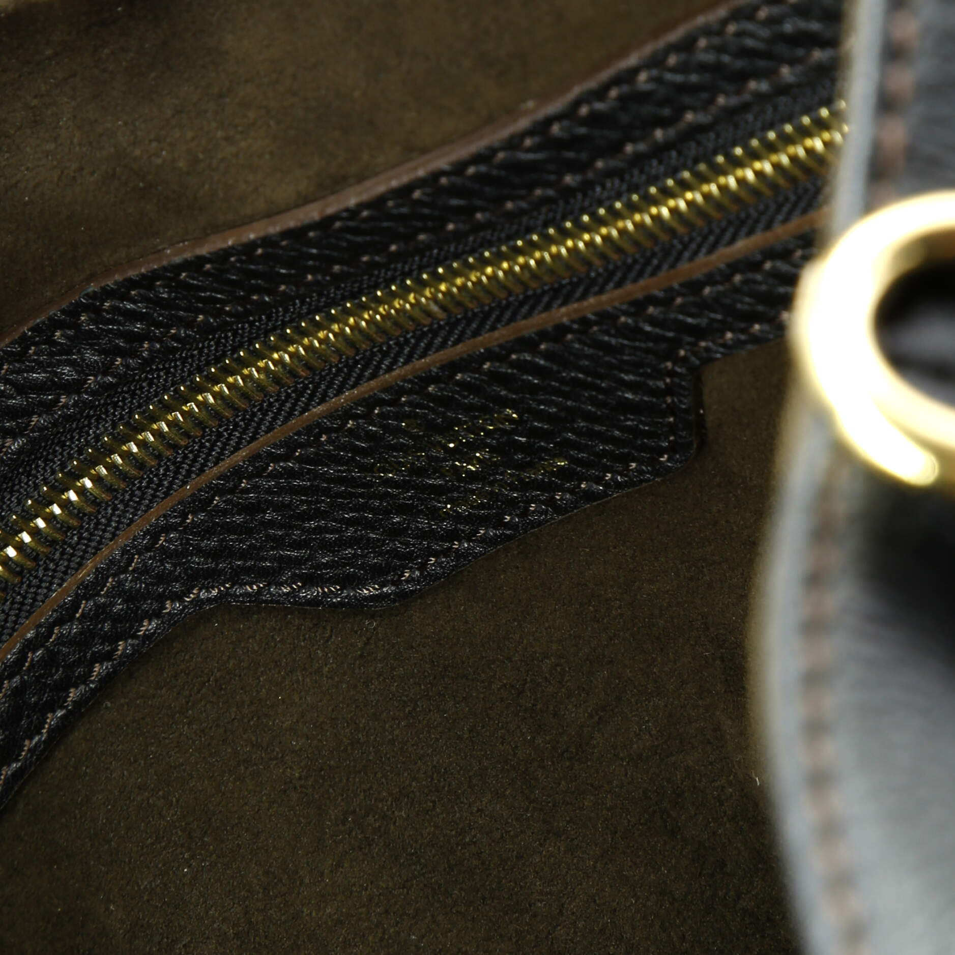 Louis Vuitton L Hobo Mahina Leather