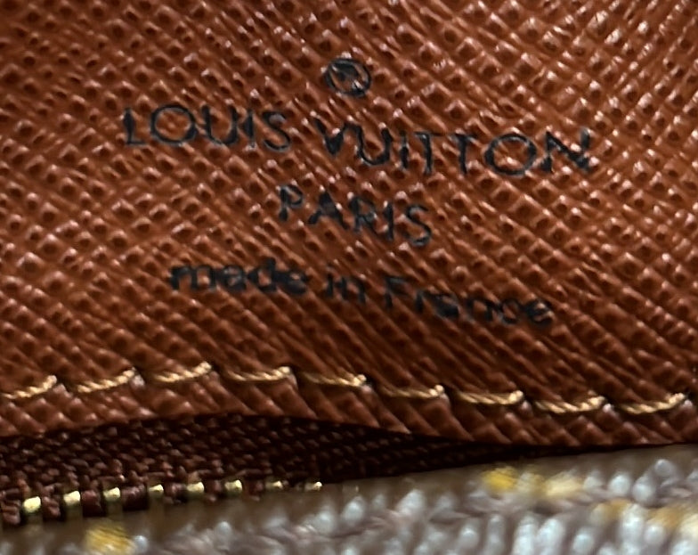 Louis Vuitton Nil Messenger Bag Monogram Canvas 28