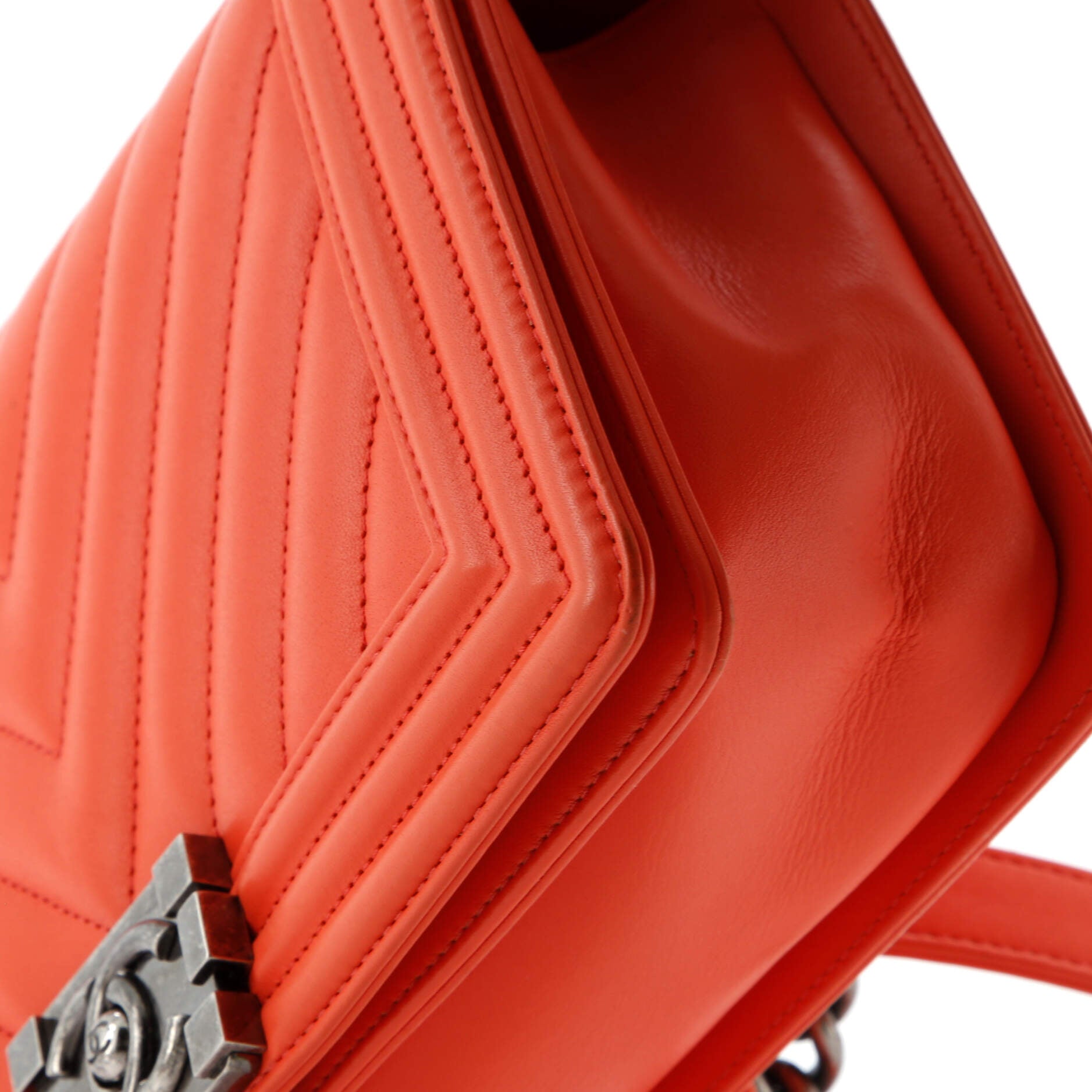 Chanel Boy Flap Bag Chevron Calfskin Old Medium
