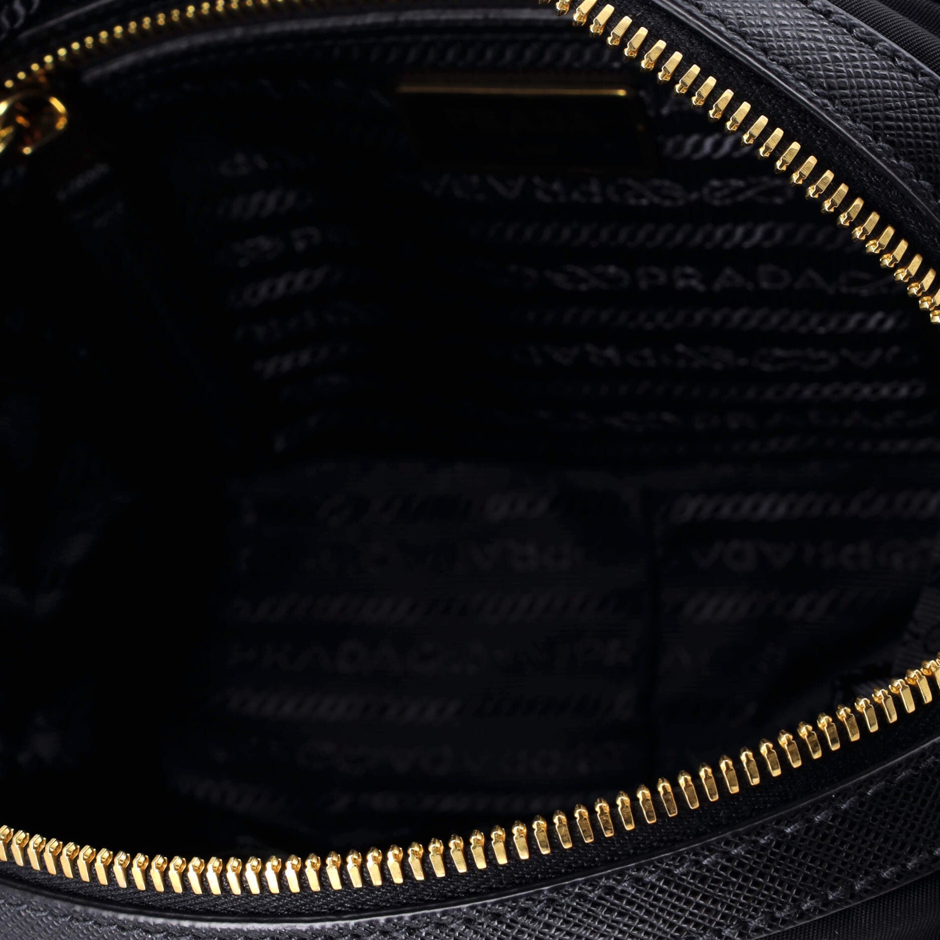 Prada Camera Bag Tessuto Medium