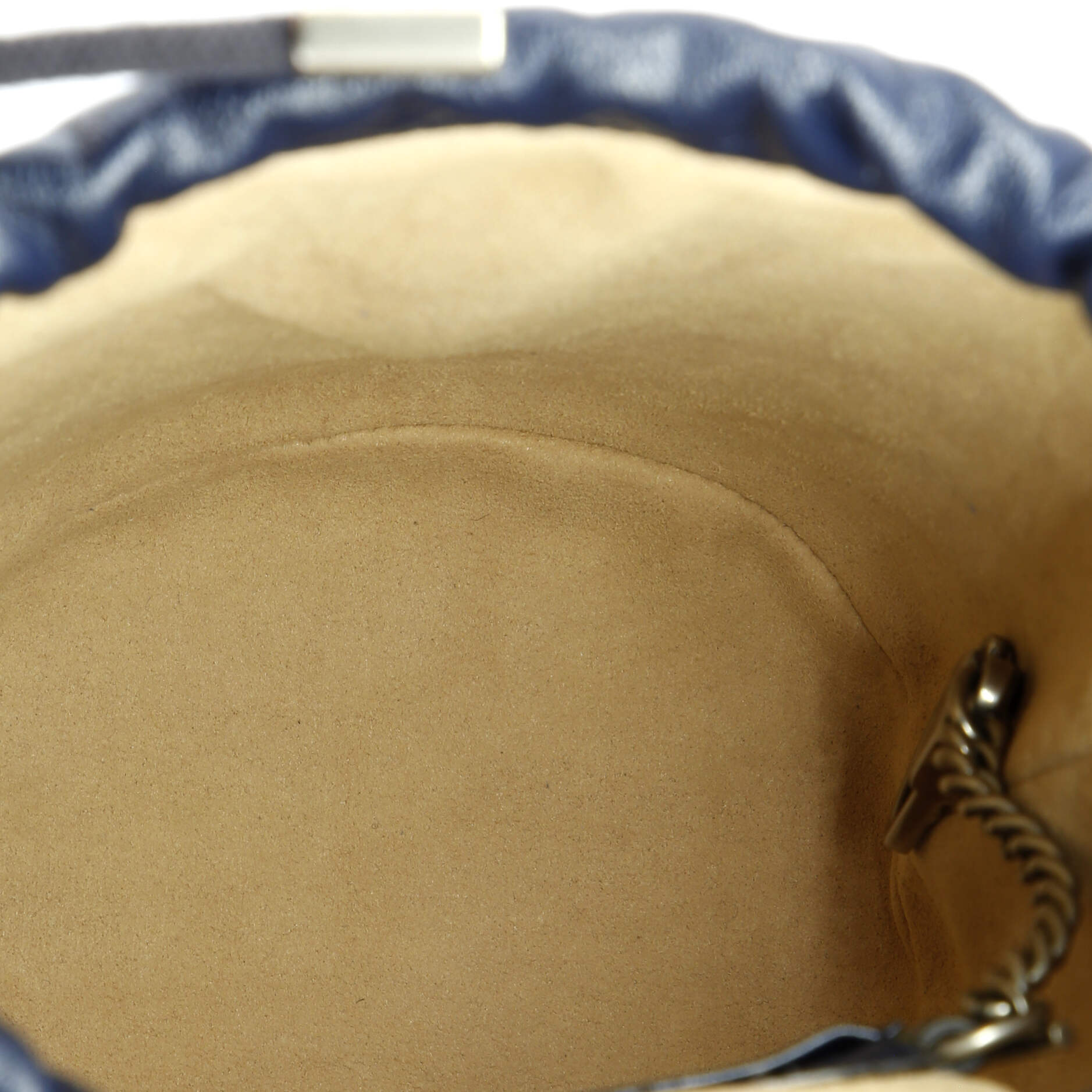 Gucci GG Marmont Bucket Bag Diagonal Quilted Leather Mini