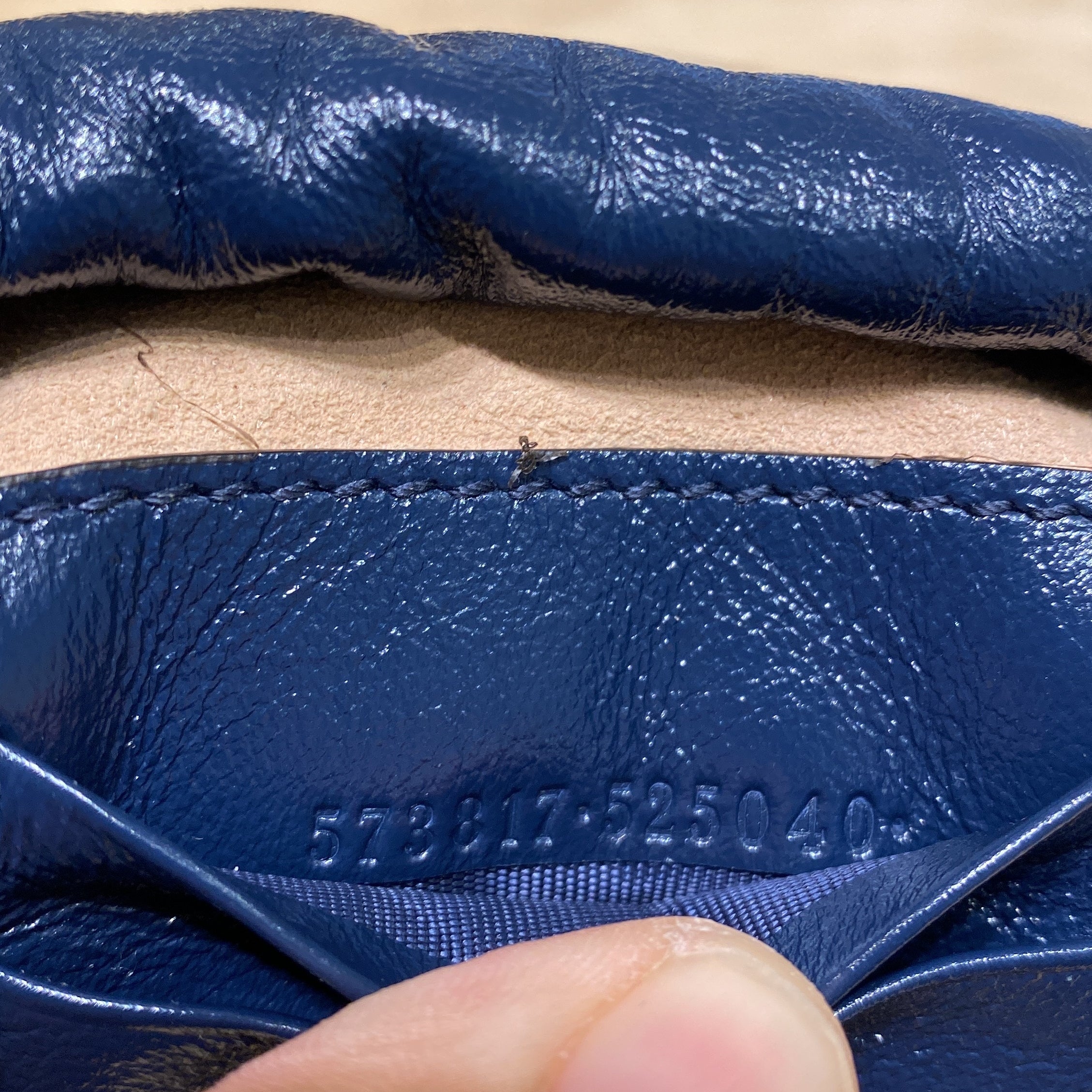 Gucci GG Marmont Bucket Bag Diagonal Quilted Leather Mini