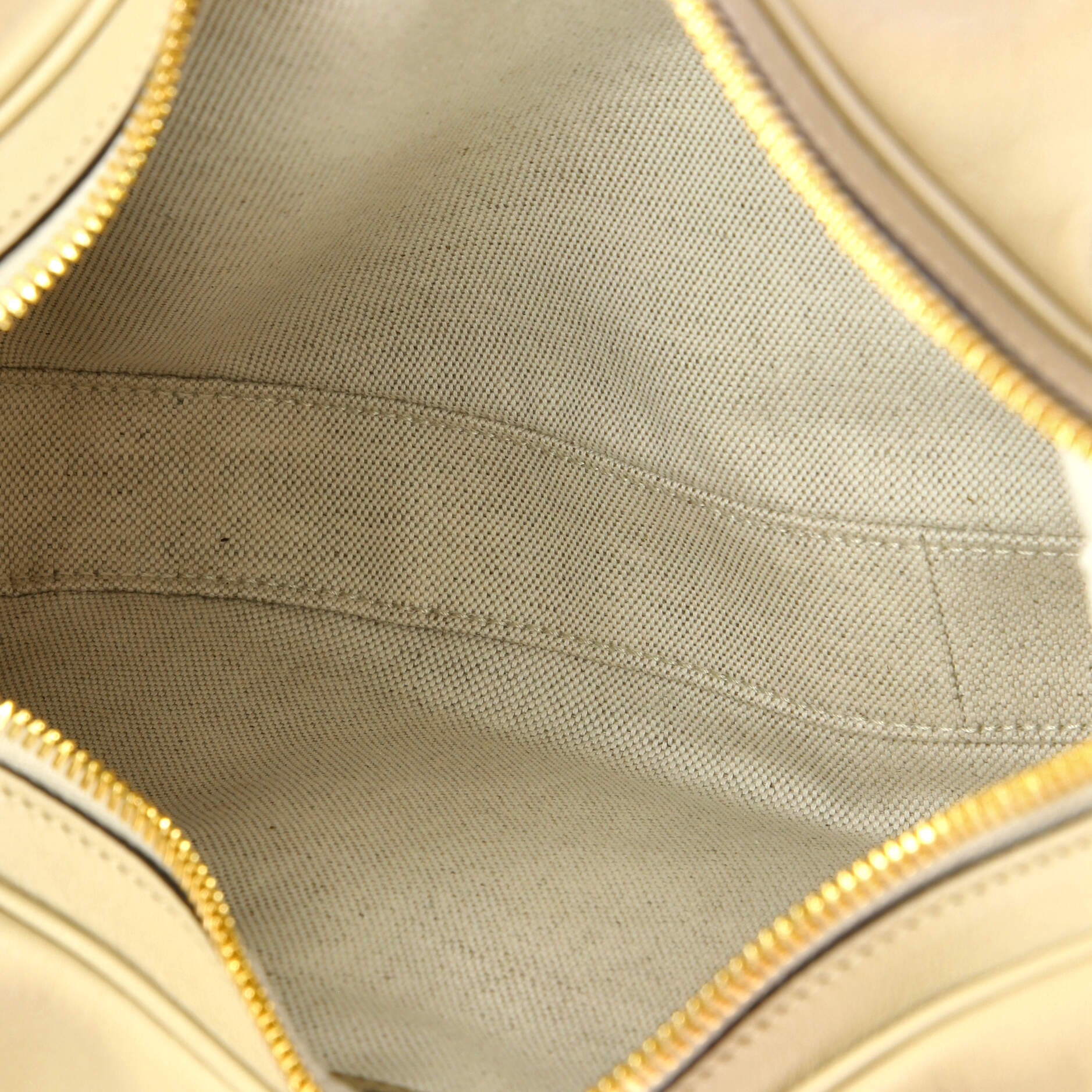Gucci Attache Shoulder Bag Leather Large