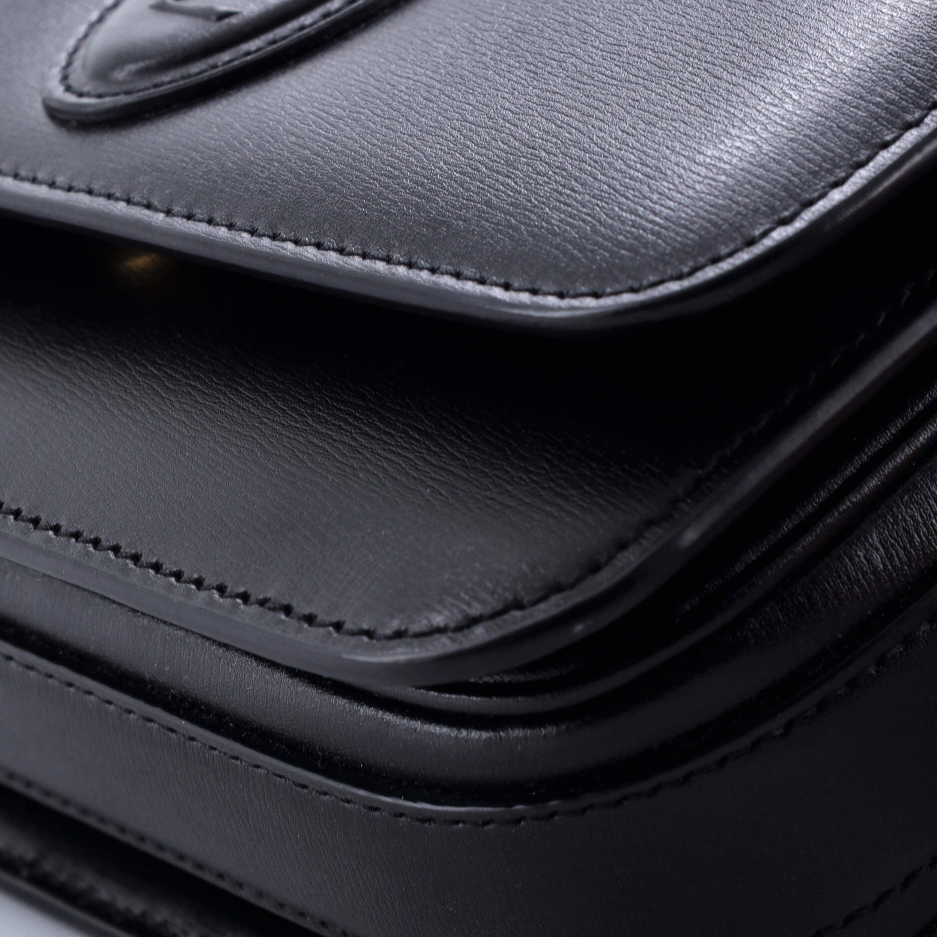 Saint Laurent Le 61 Saddle Bag Leather Small