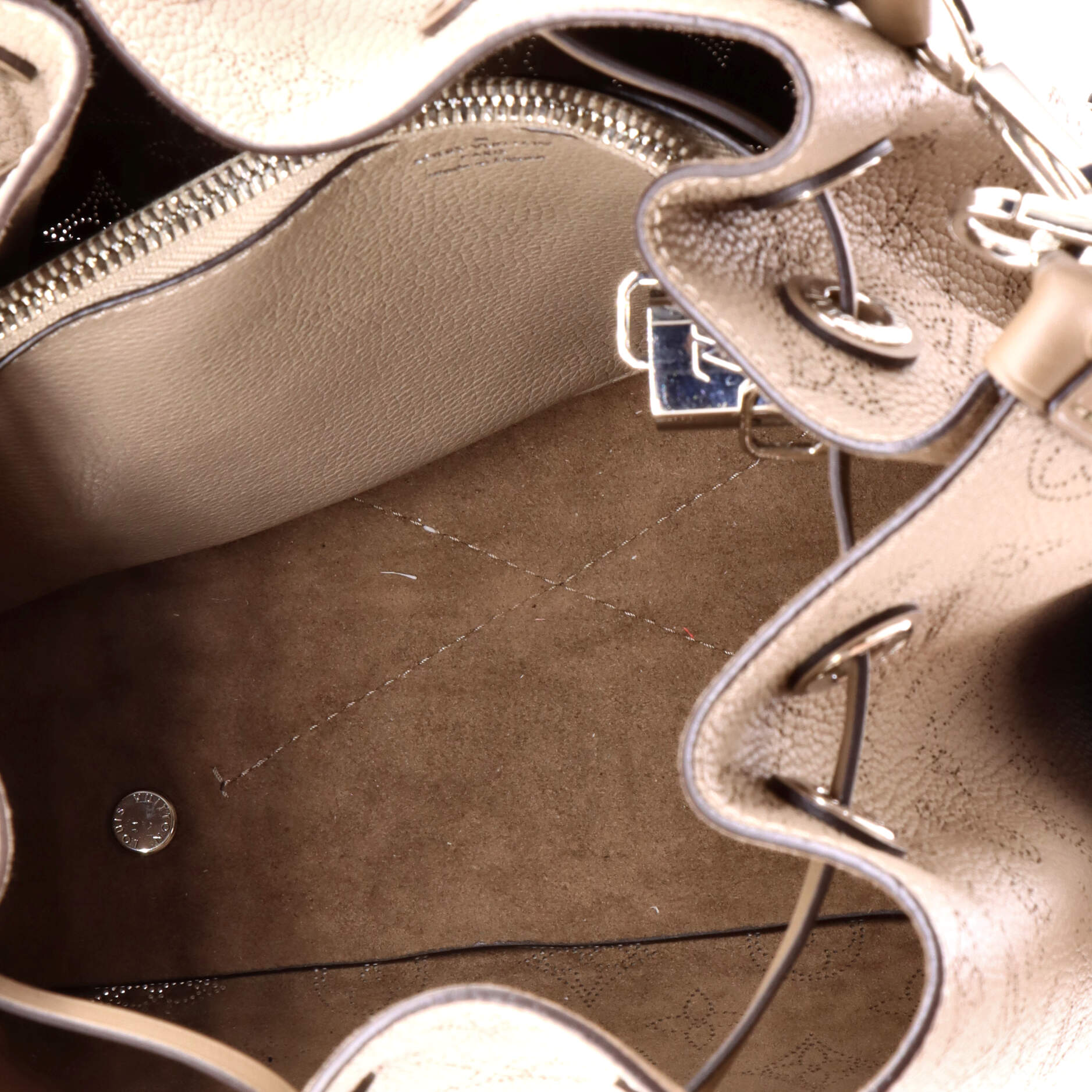 Louis Vuitton Muria Bucket Bag Mahina Leather