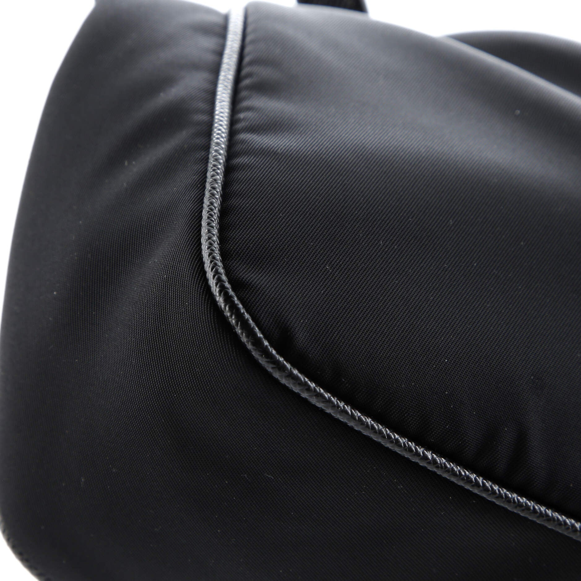 Prada Re-Edition 2005 Shoulder Bag Tessuto Small