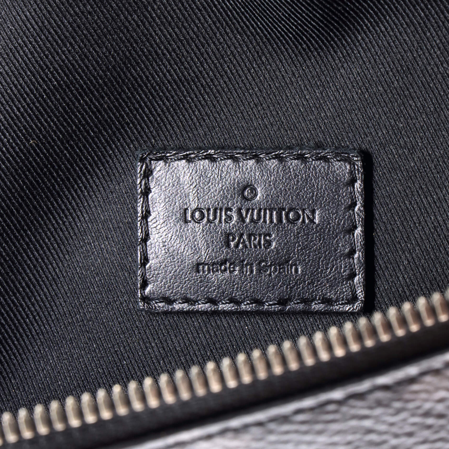 Louis Vuitton Discovery Bumbag Monogram Eclipse Canvas