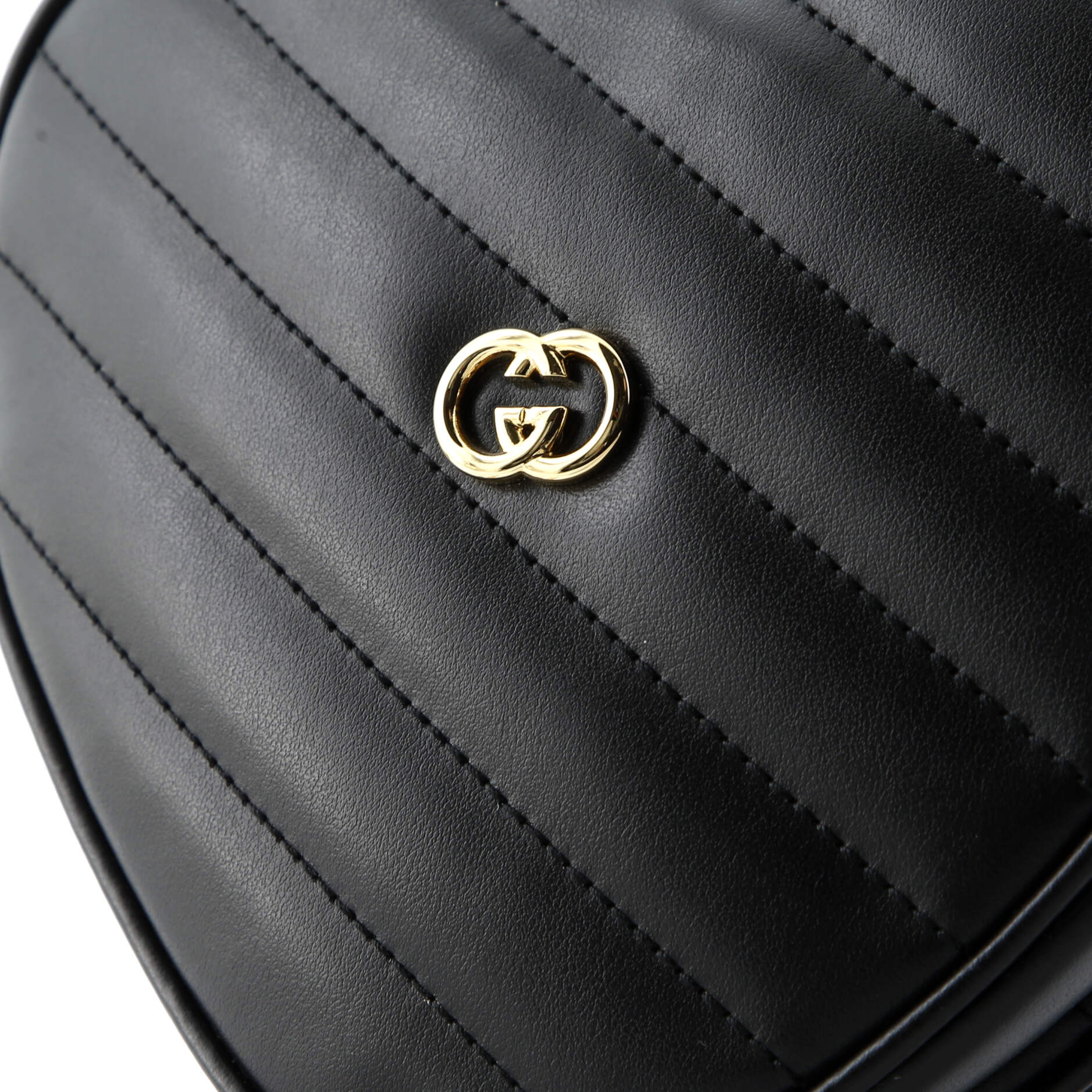 Gucci Interlocking G Heart Shoulder Bag Diagonal Quilted Leather Mini