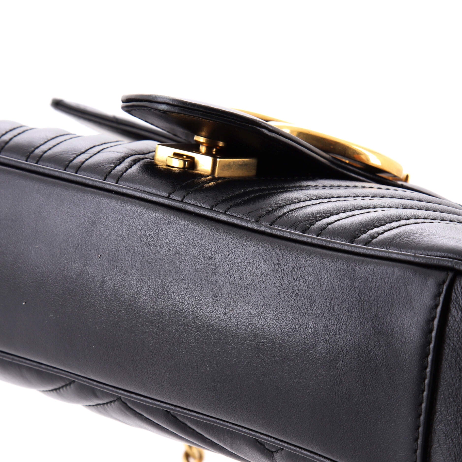 Gucci GG Marmont Flap Bag Matelasse Leather Medium