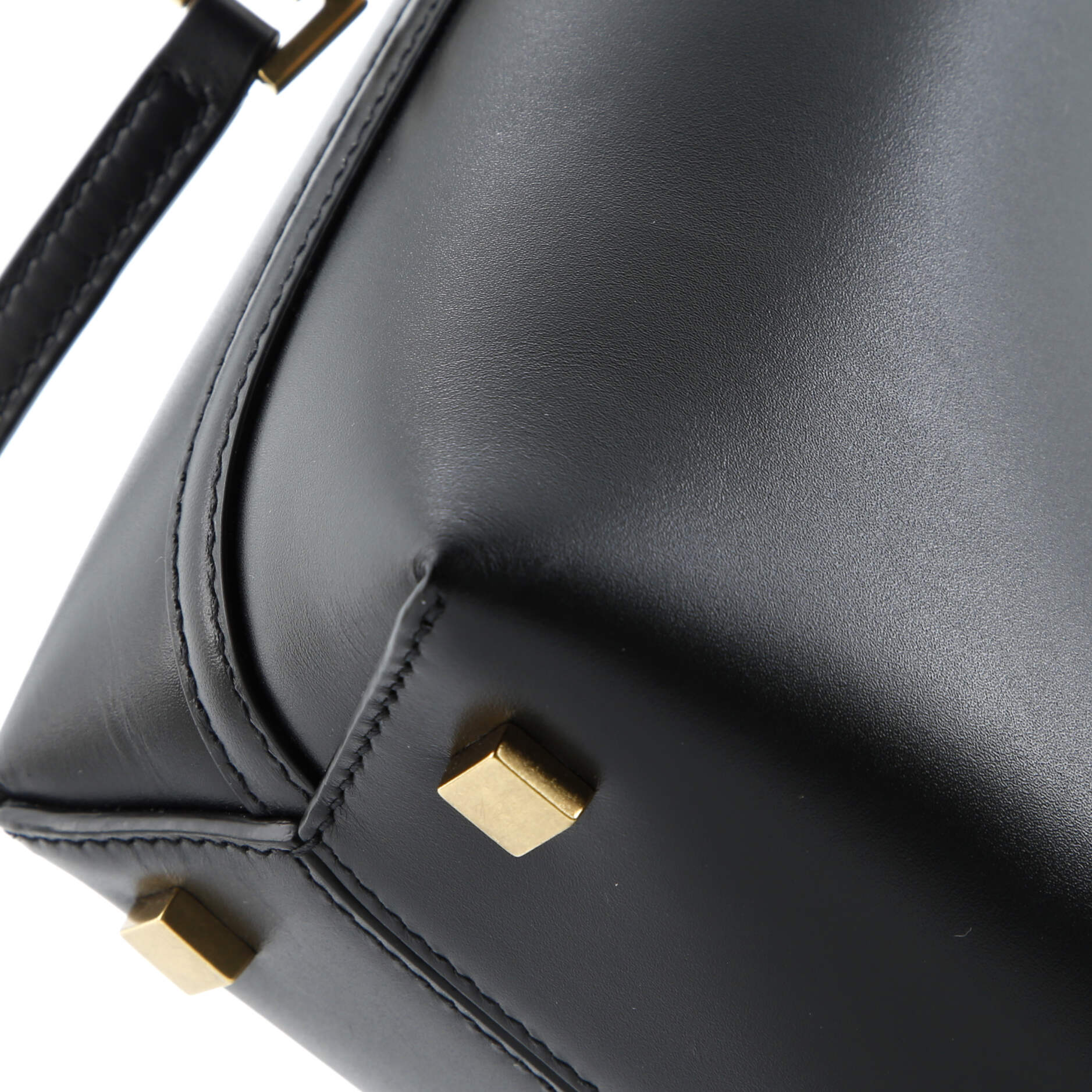 Saint Laurent Le 37 Bucket Bag Leather Mini