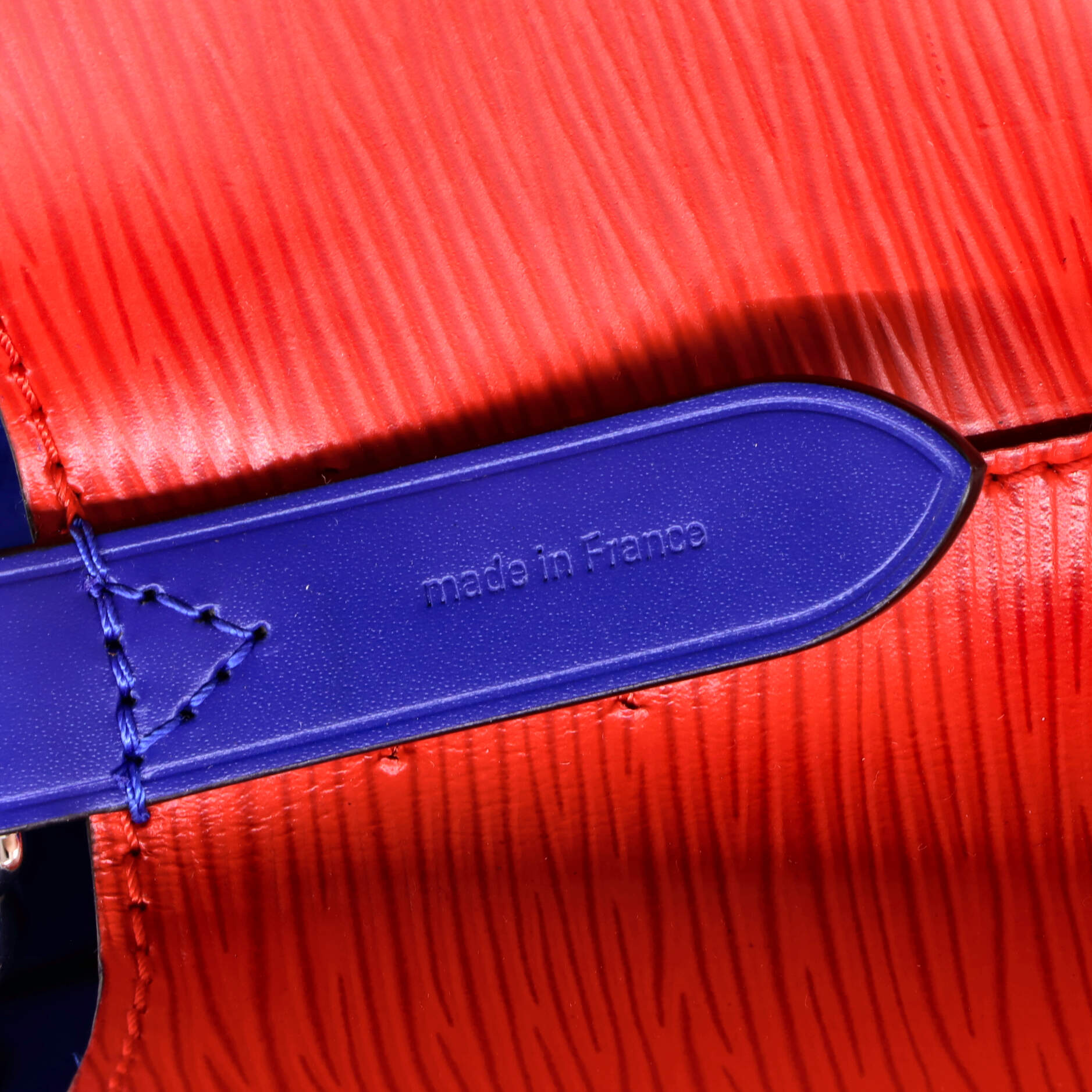 Louis Vuitton NeoNoe Handbag Epi Leather MM