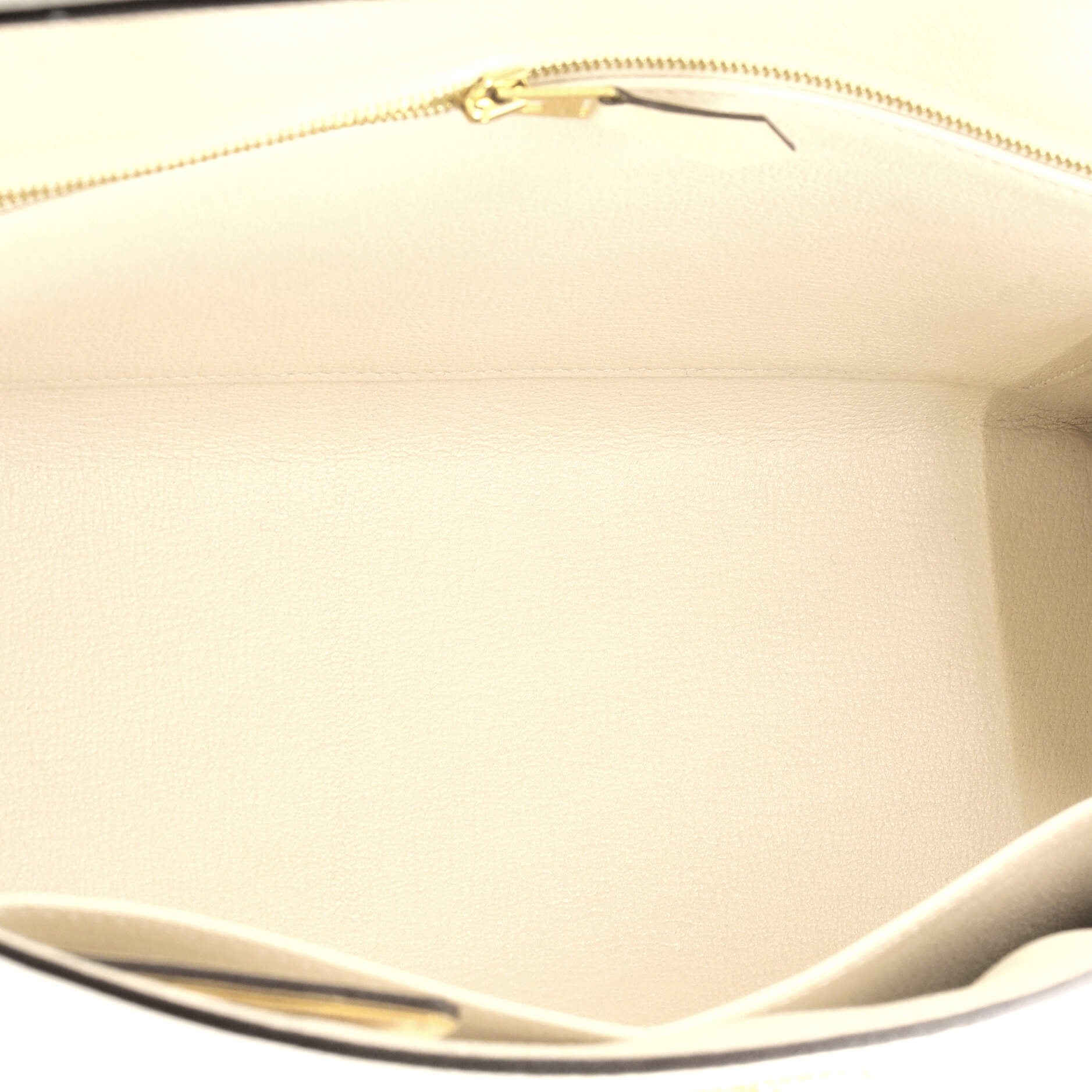 Hermes Kelly Handbag Light Epsom with Gold Hardware 28