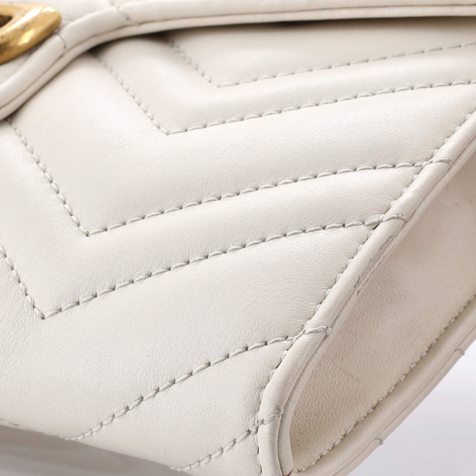 Gucci GG Marmont Chain Wallet Matelasse Leather Mini