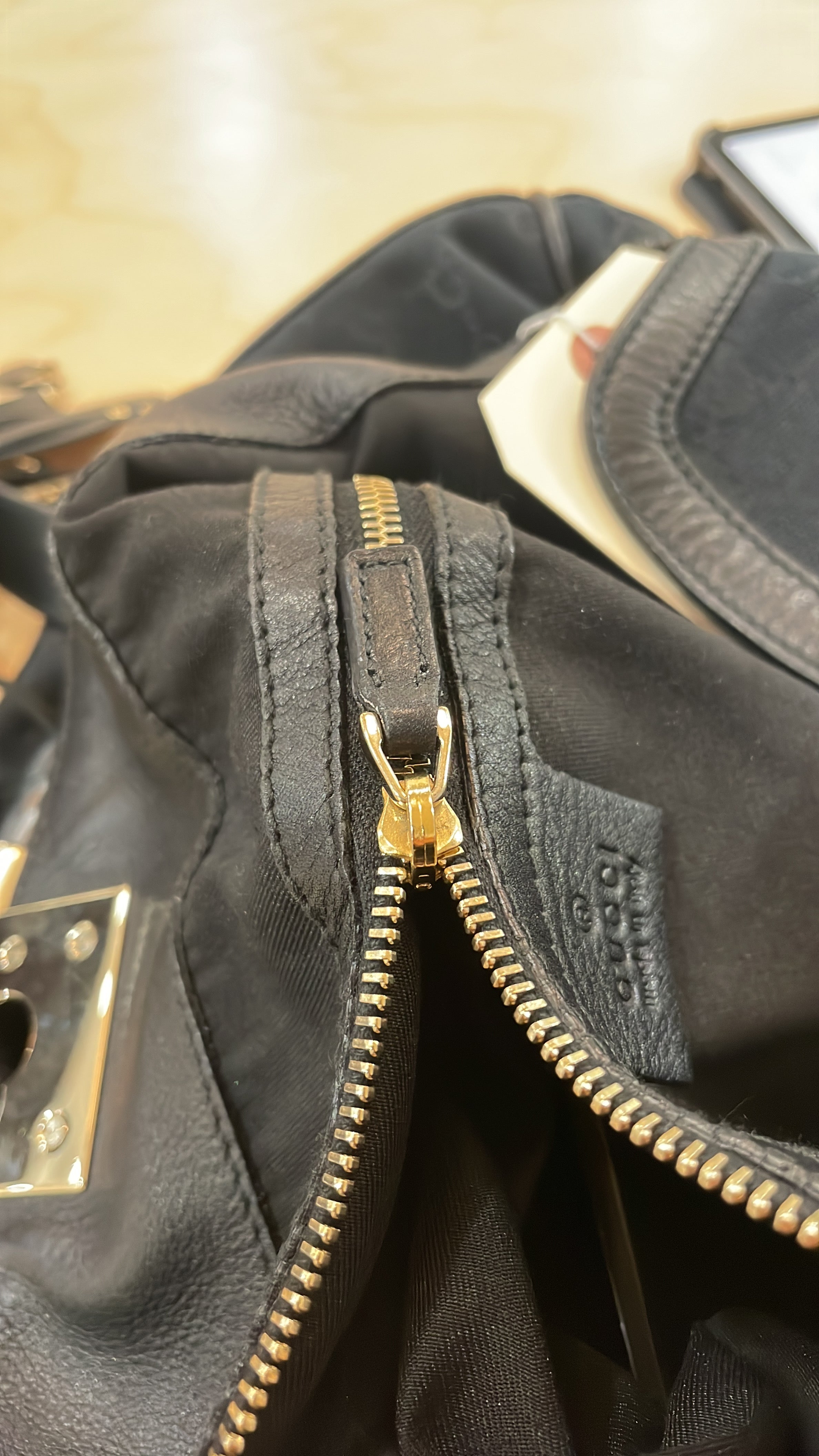 Gucci Indy Hobo GG Canvas Large