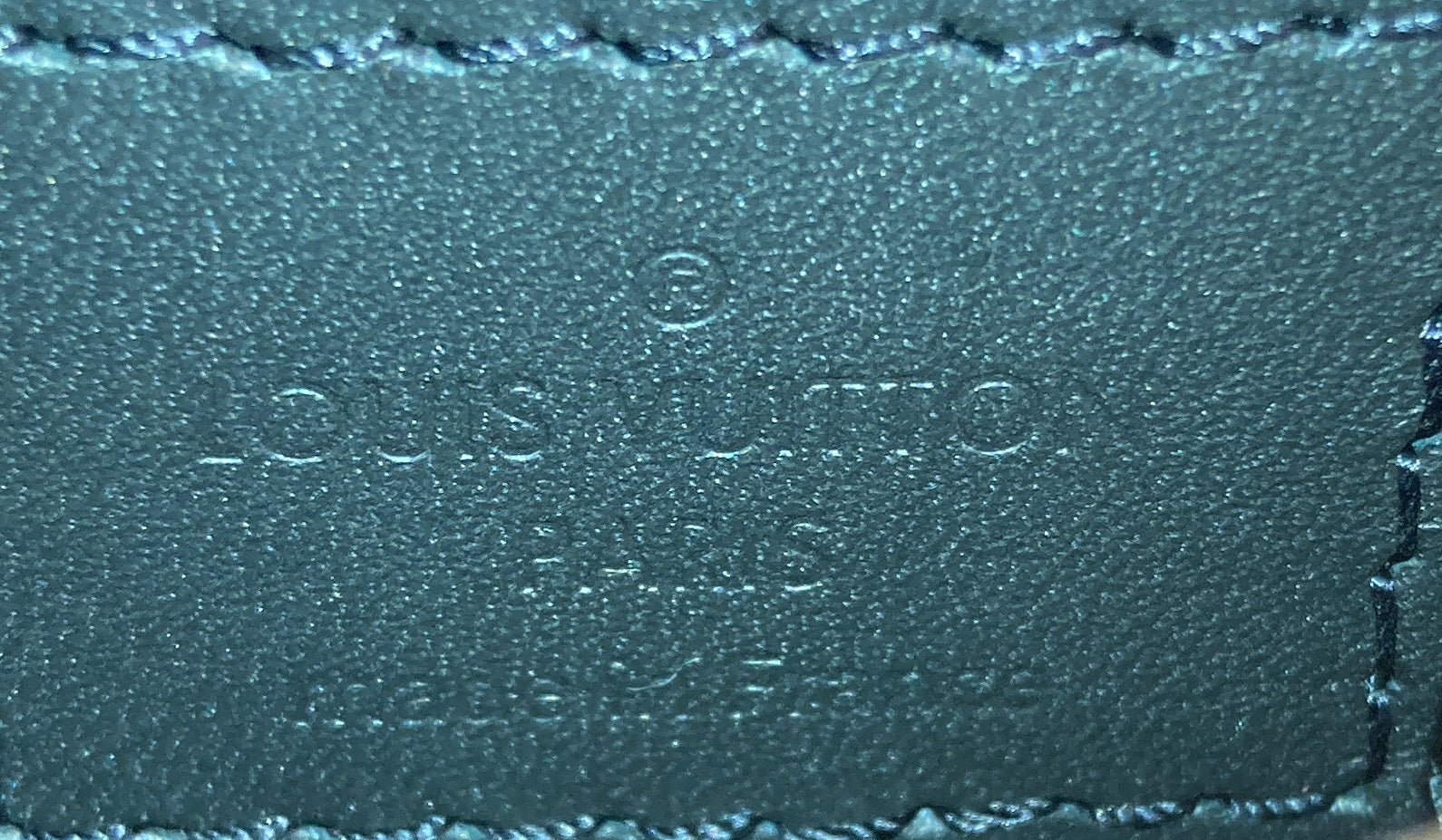 Louis Vuitton S Lock Vertical Wearable Wallet Monogram Taurillon Leather