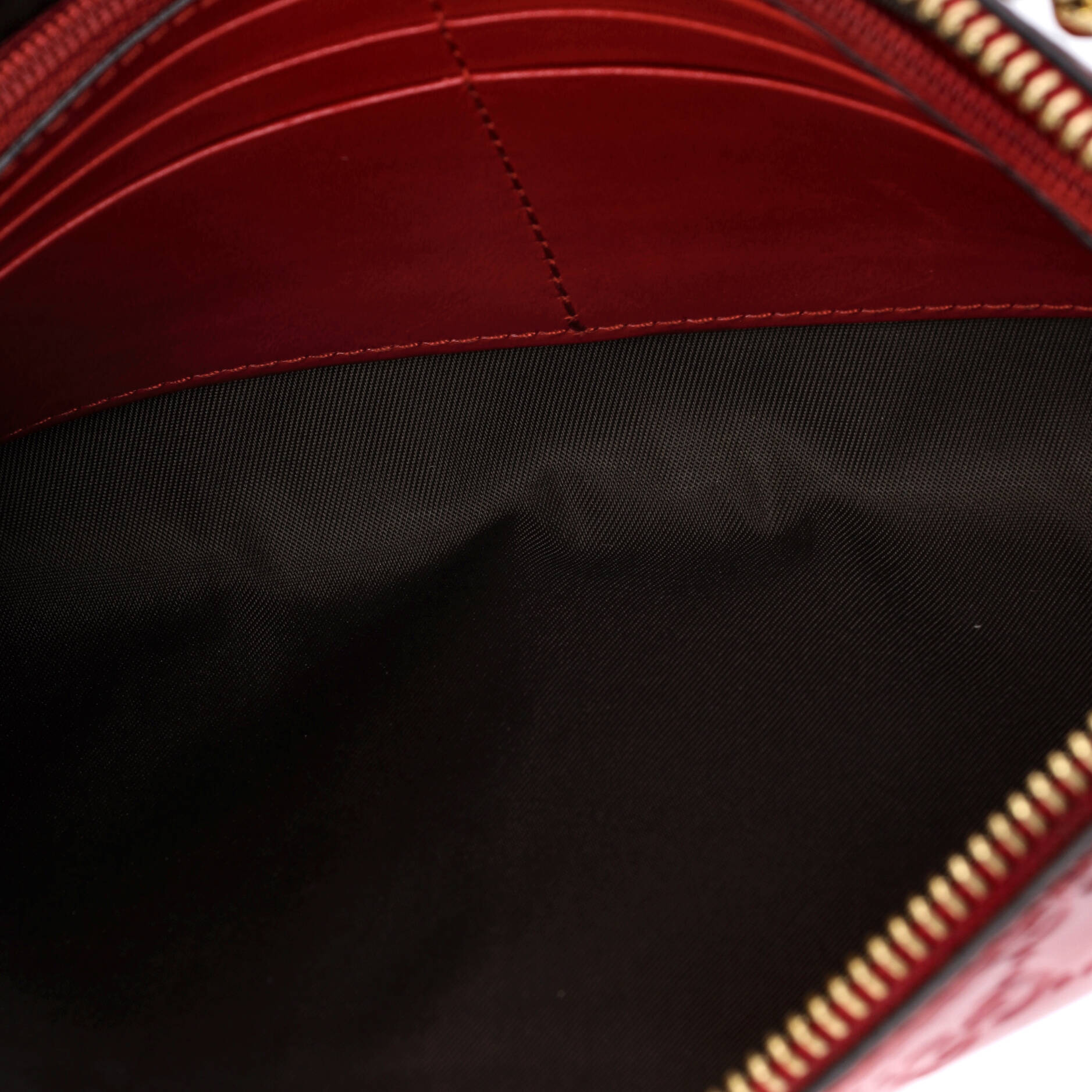 Gucci Chain Wristlet Wallet Guccissima Leather