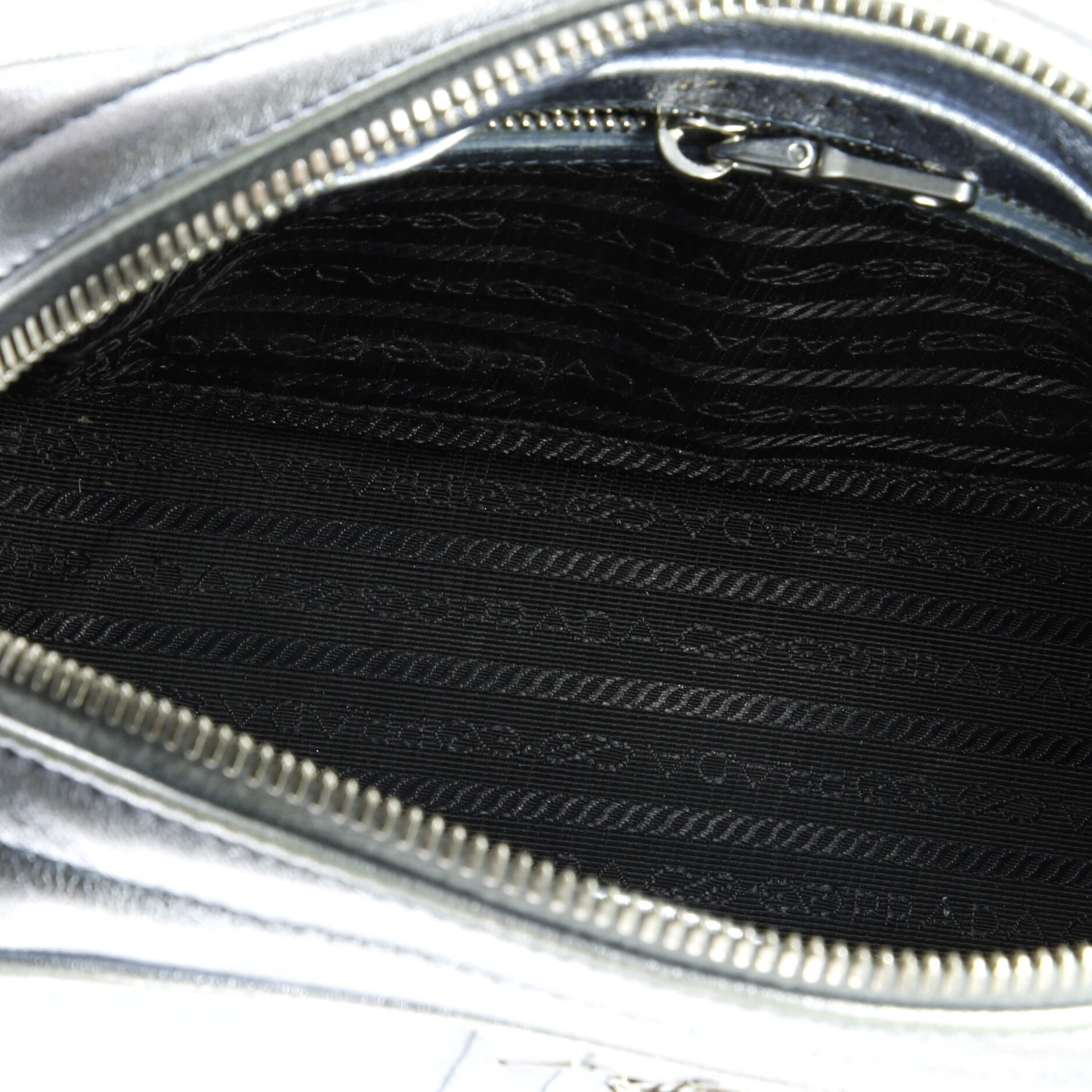 Prada Camera Bag Diagramme Quilted Leather Small
