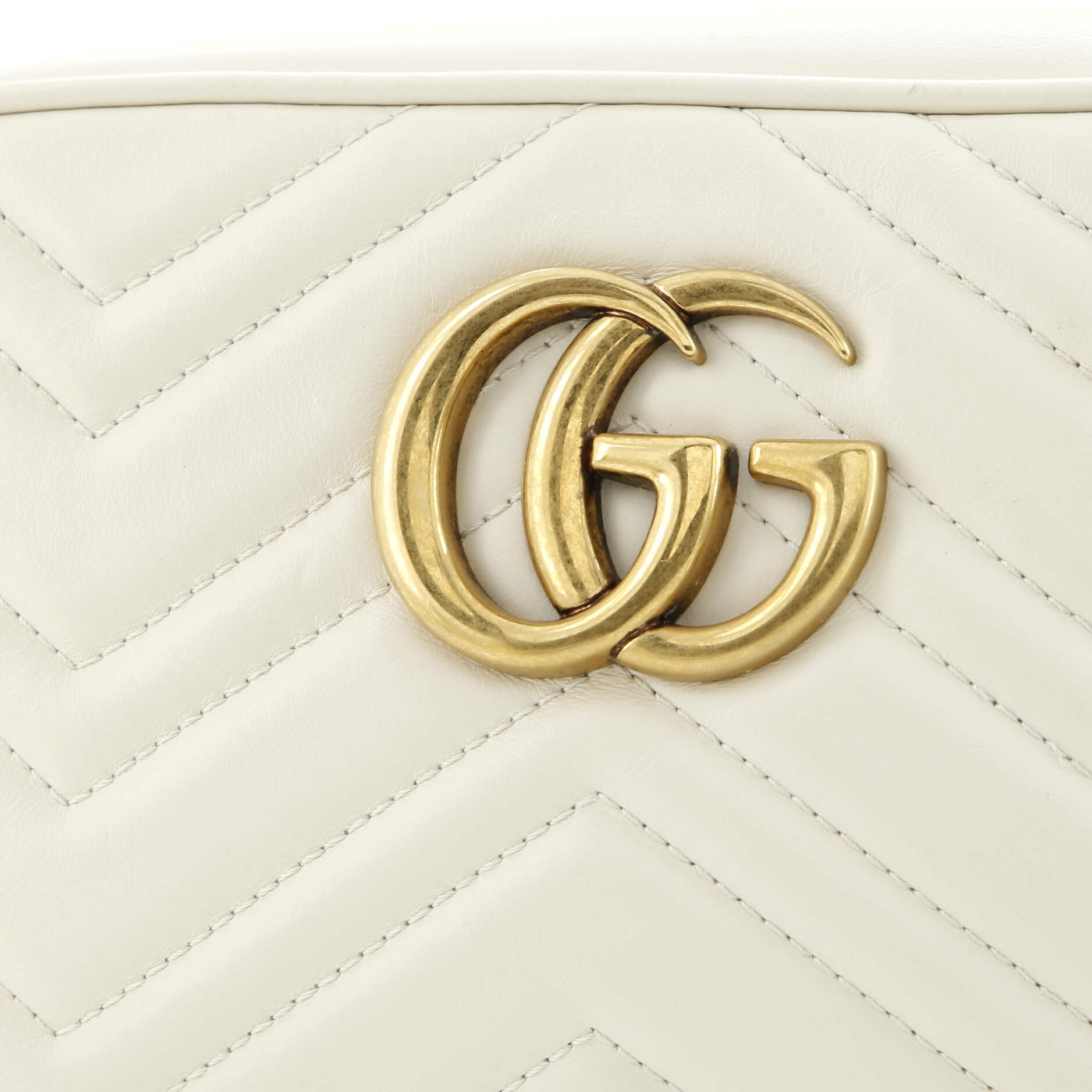 Gucci GG Marmont Shoulder Bag Matelasse Leather Small