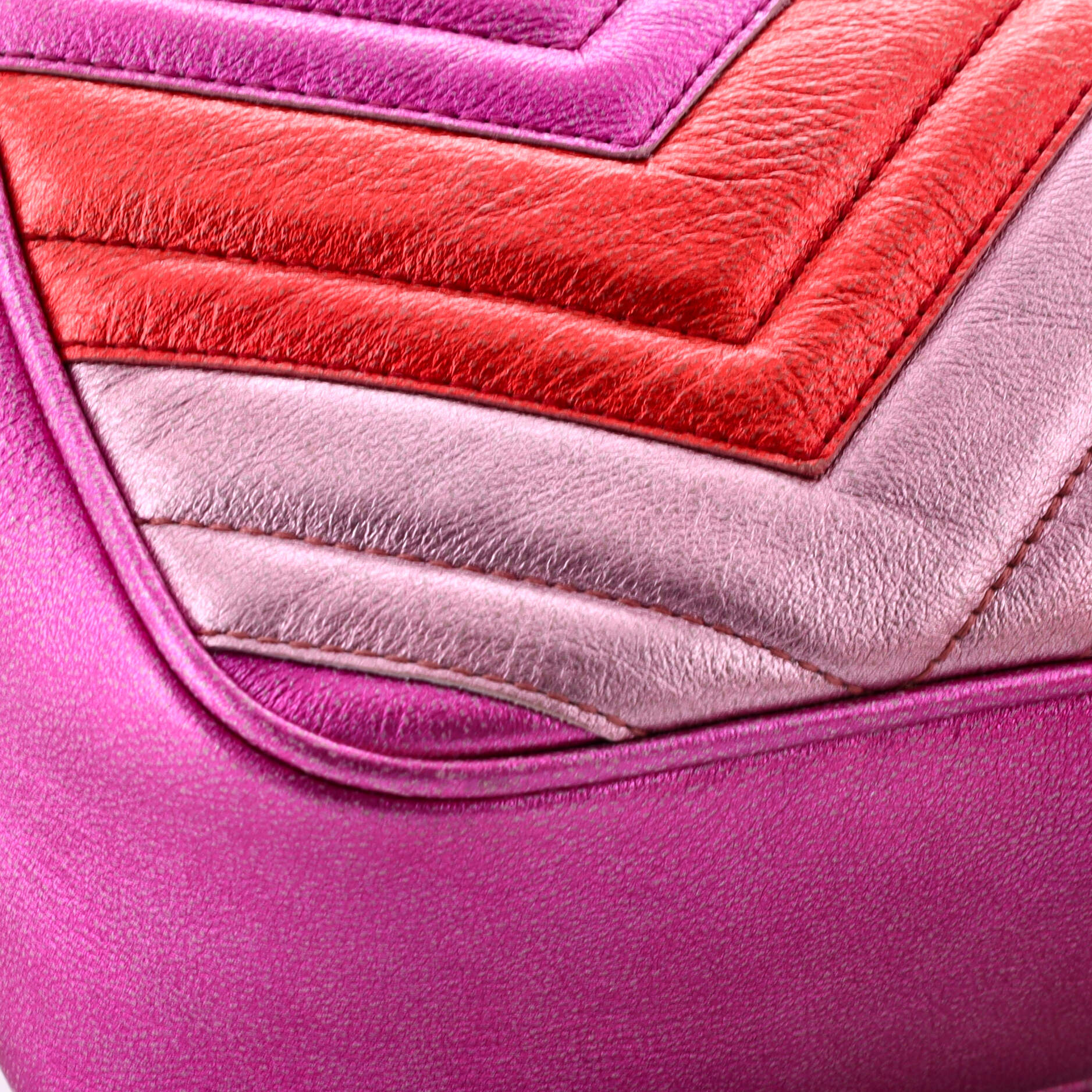 Gucci GG Marmont Shoulder Bag Matelasse Leather Small