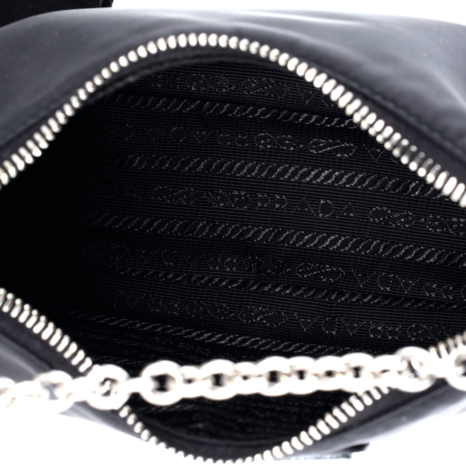 Prada Re-Edition 2005 Shoulder Bag Tessuto Small