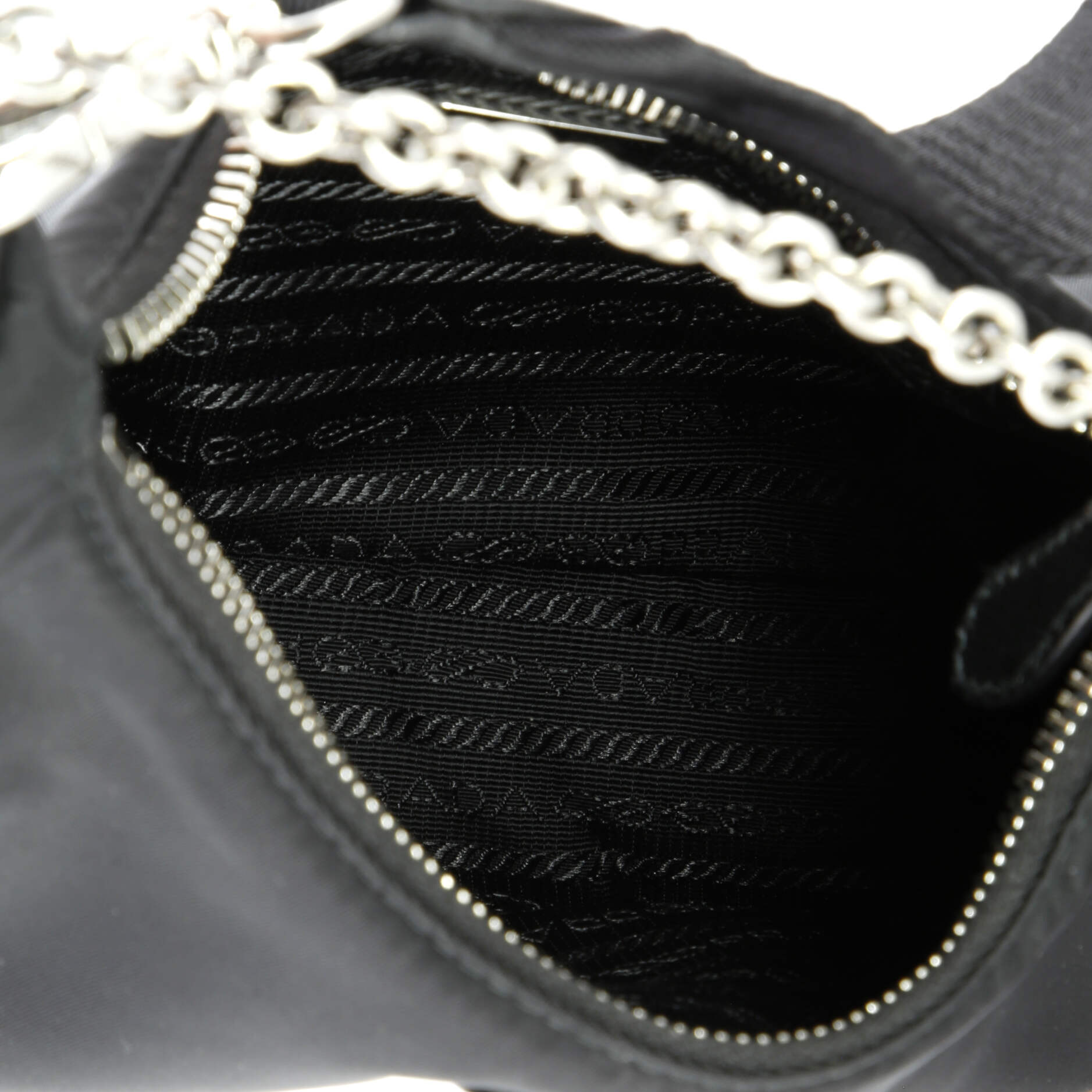 Prada Re-Edition 2005 Shoulder Bag Tessuto Small