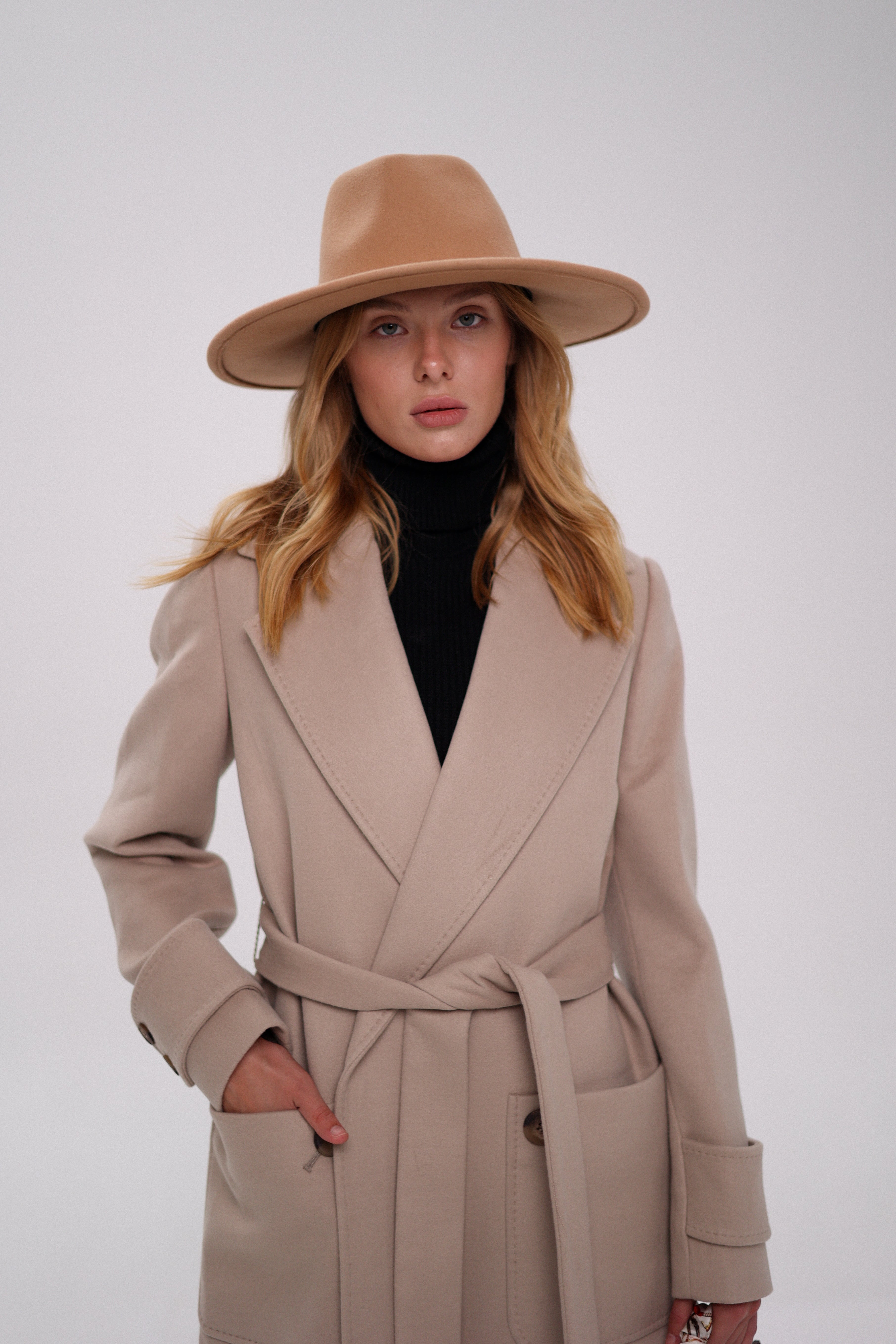 Eliza Classic Cashmere Wool Blend Overcoat in Nude