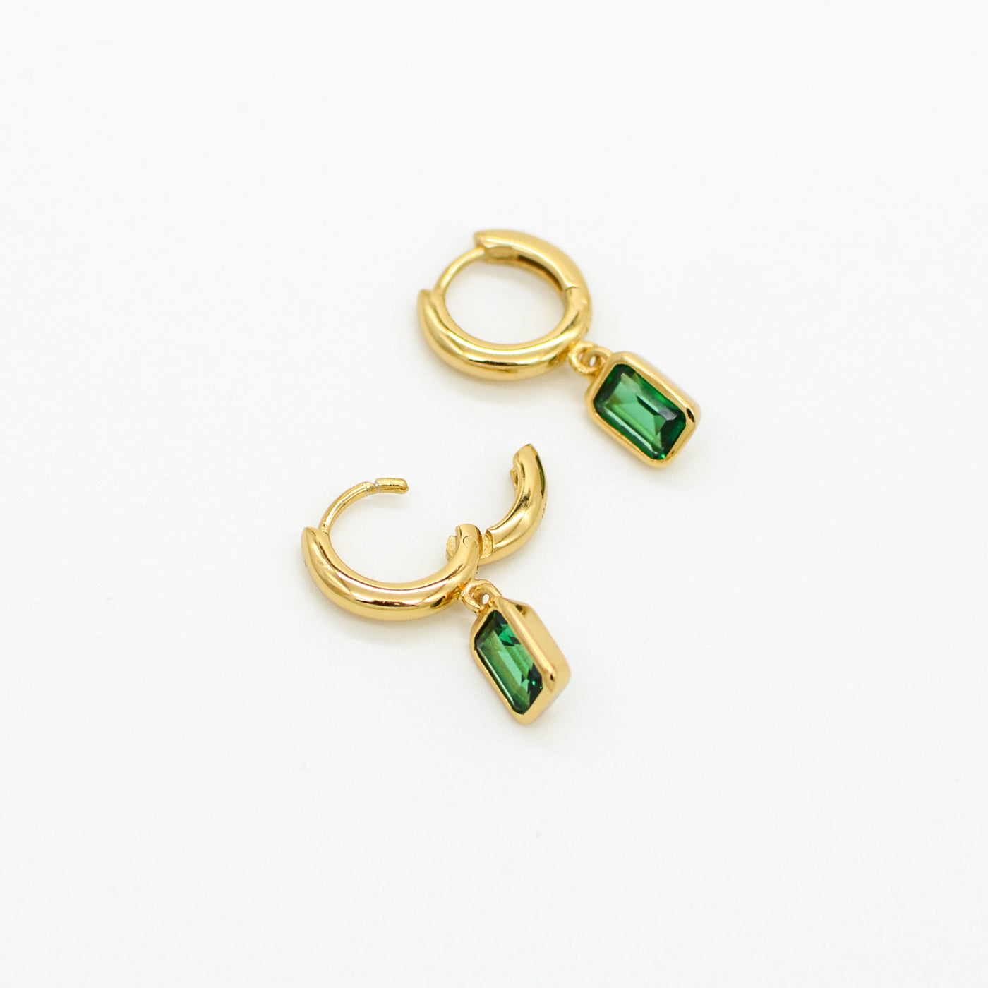 Vienna Drop Stone Huggies w Emerald CZ