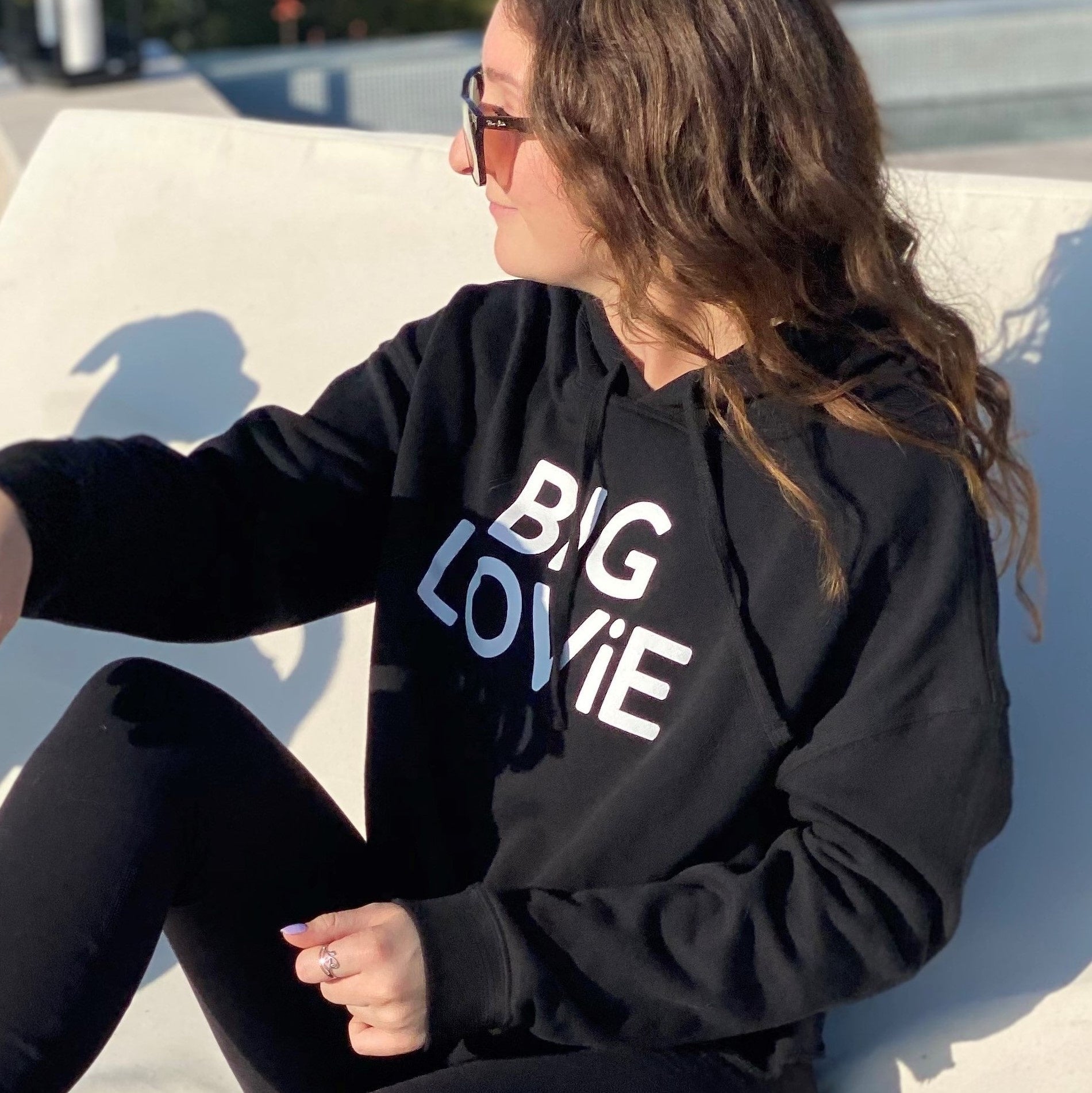 BIG LOViE HOODIE CROP SWEATSHIRT | BLACK-2